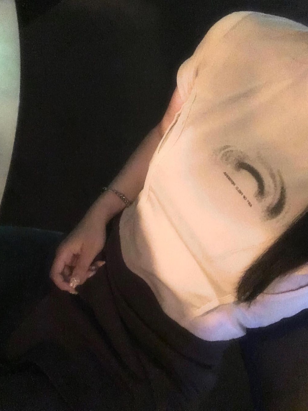 Art Of Field Section Short Sleeved T-Shirt Light Gray, Art Of Field Section Short Sleeved T-Shirt Black 착용 스타일