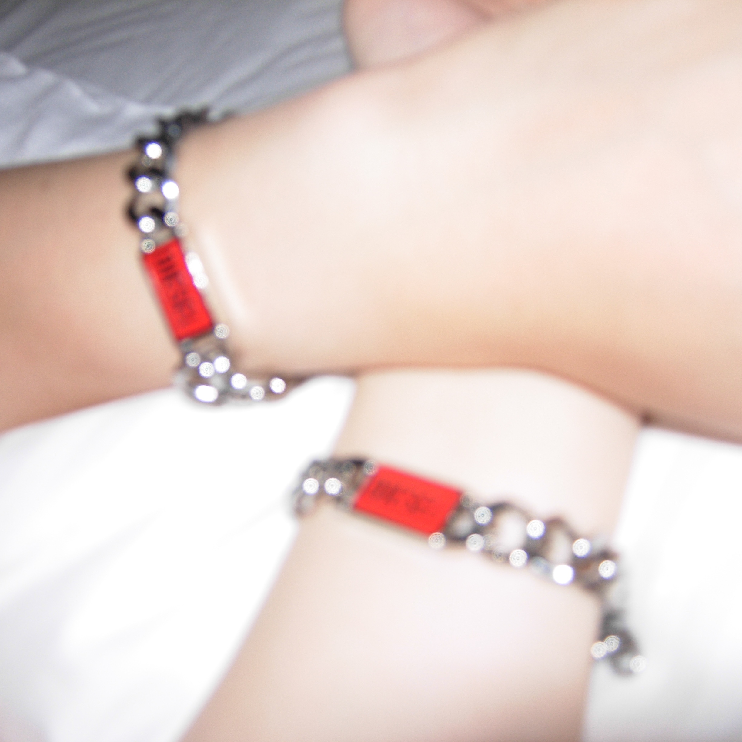 Diesel Dx1371 Stainless Steel Logo Chain Bracelet Silver 착용 스타일 - 2