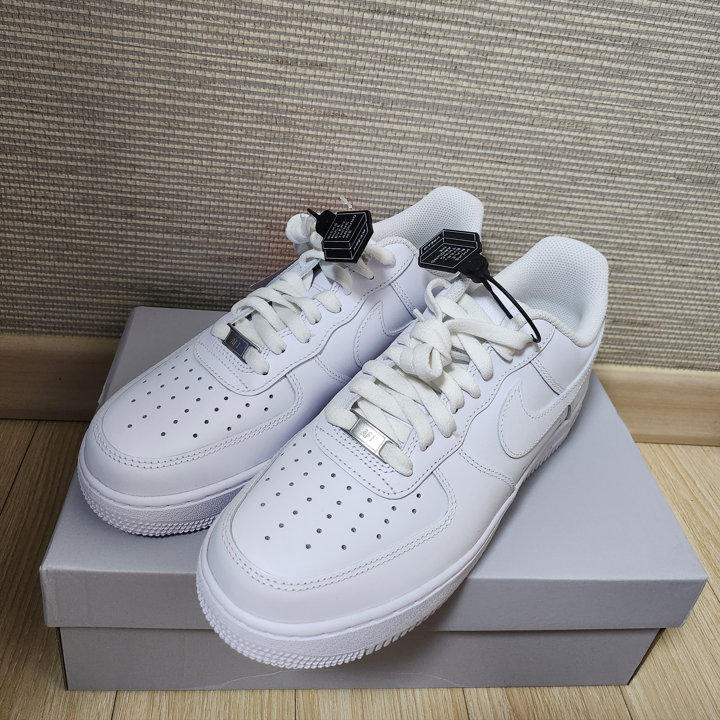 Nike Air Force 1 '07 Low White 착용 스타일