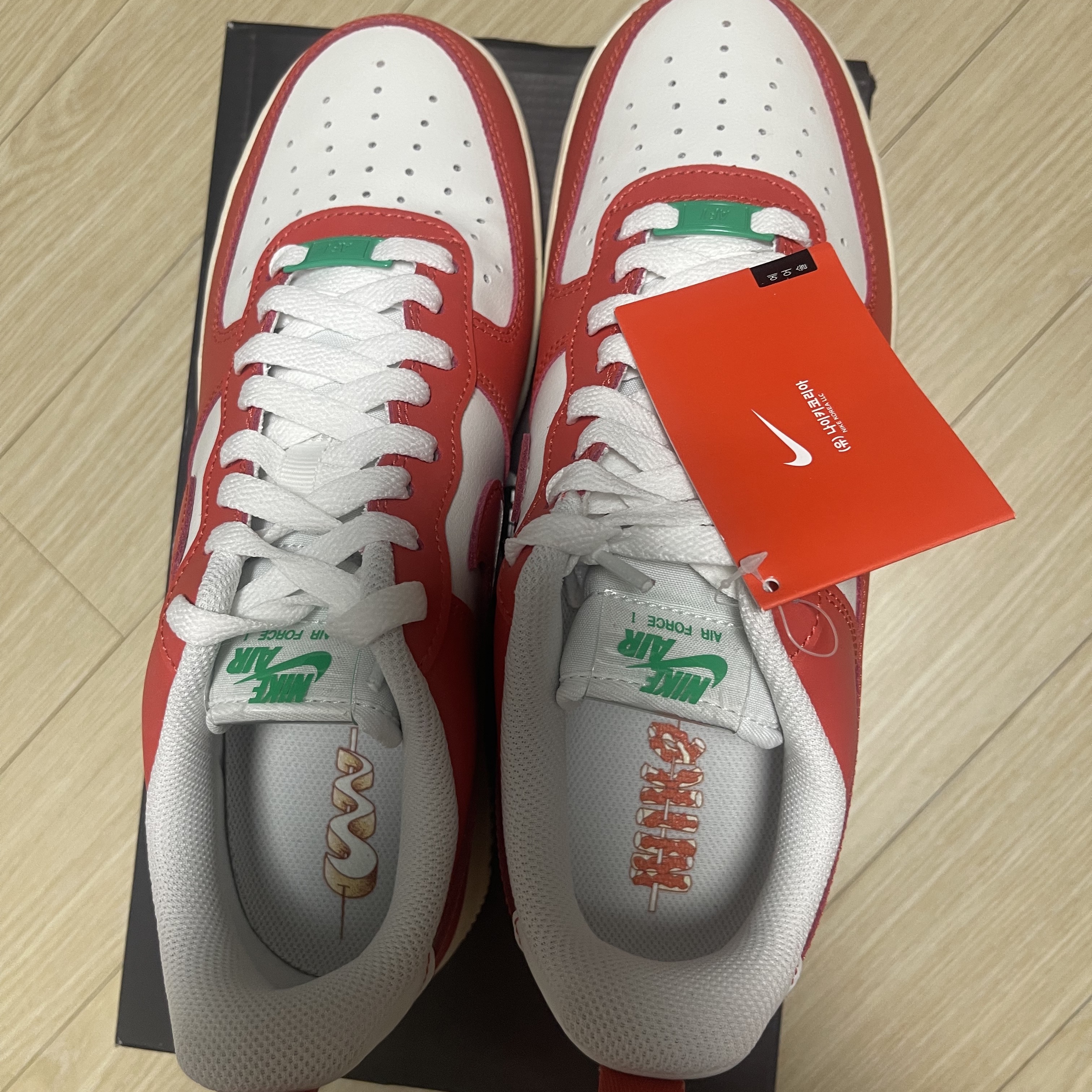 Nike Air Force 1 '07 LV8 Pojangmacha 착용 스타일