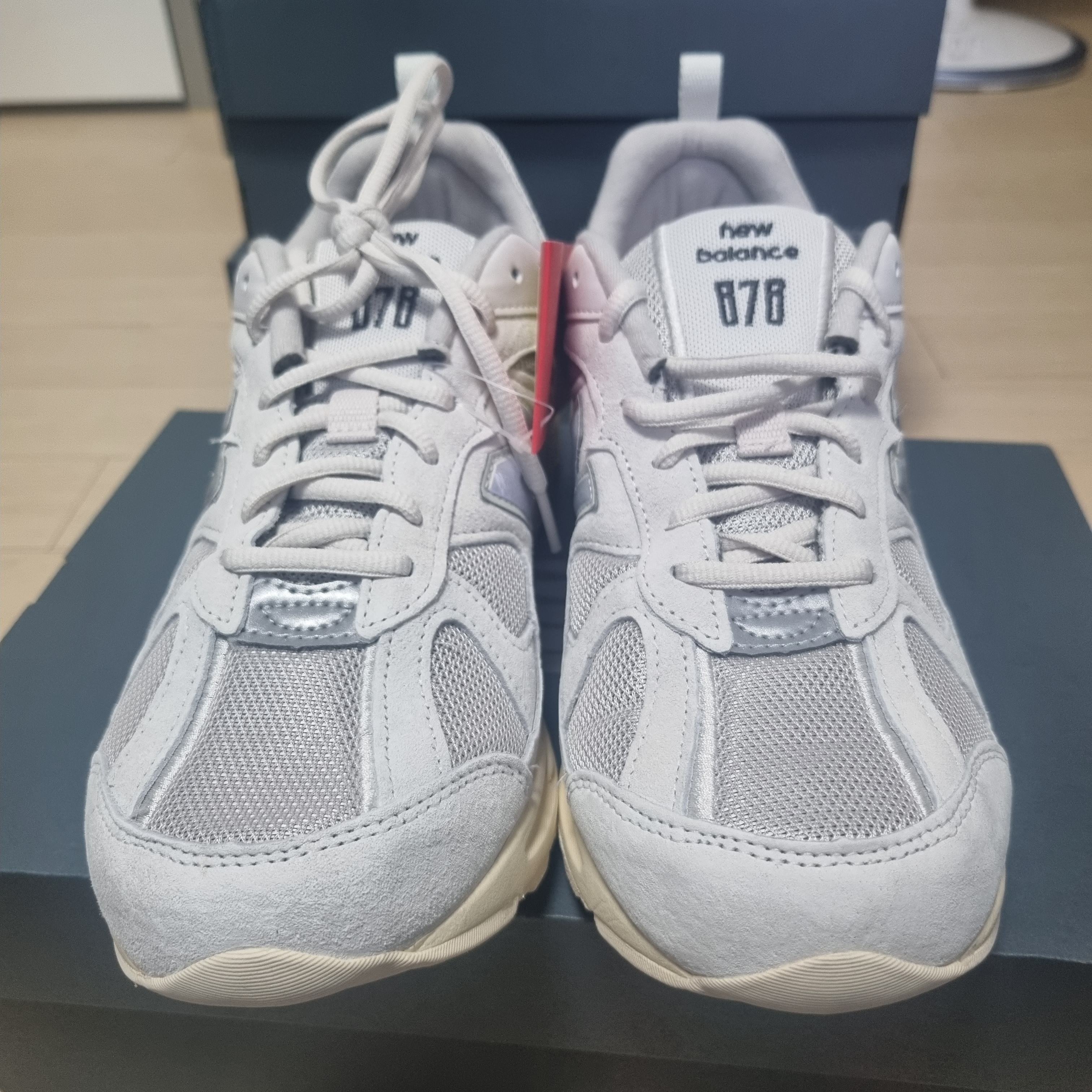 New Balance 878 Light Gray 착용 스타일 - 1