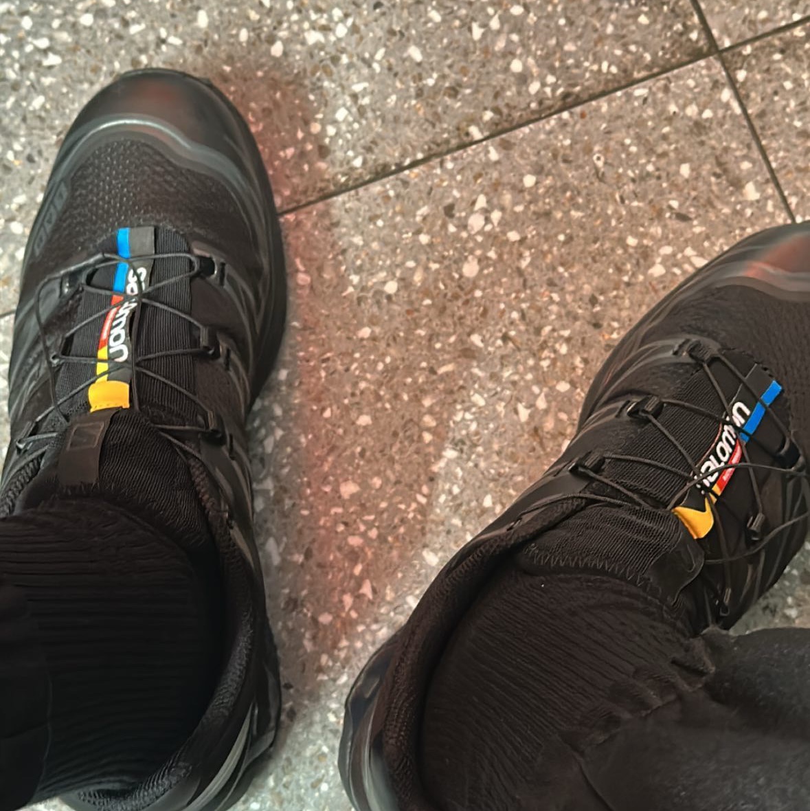 Salomon XT-6 ADV Black 착용 스타일