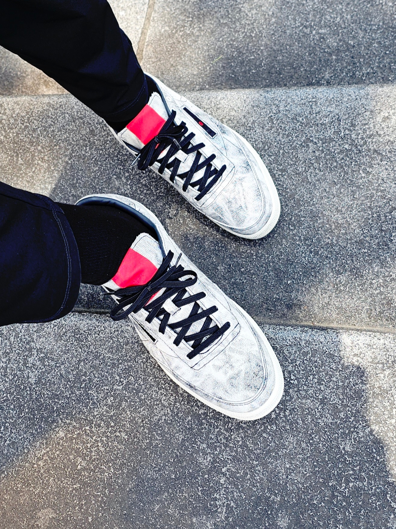 Reebok x Kendrick Lamar Club C Acid Wash 착용 스타일 - 4