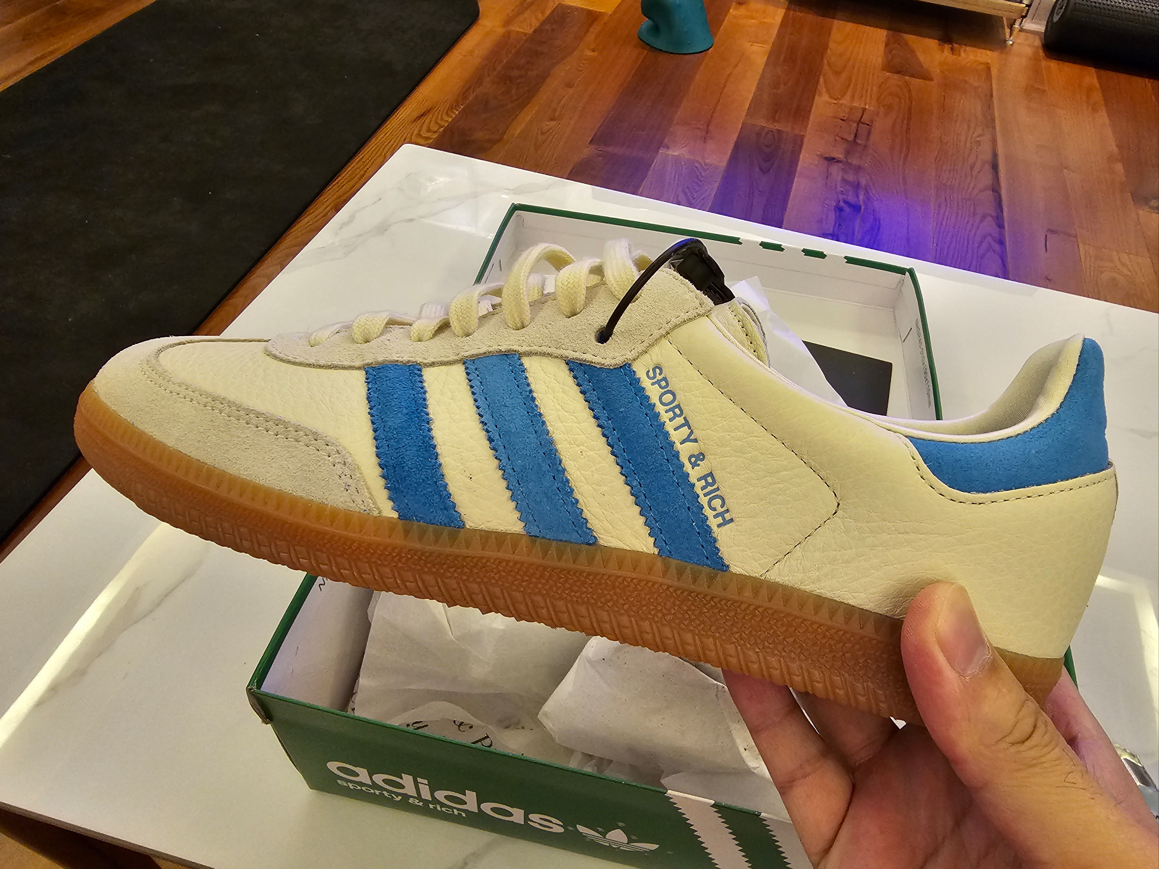 Adidas x Sporty & Rich Samba Cream Blue 착용 스타일