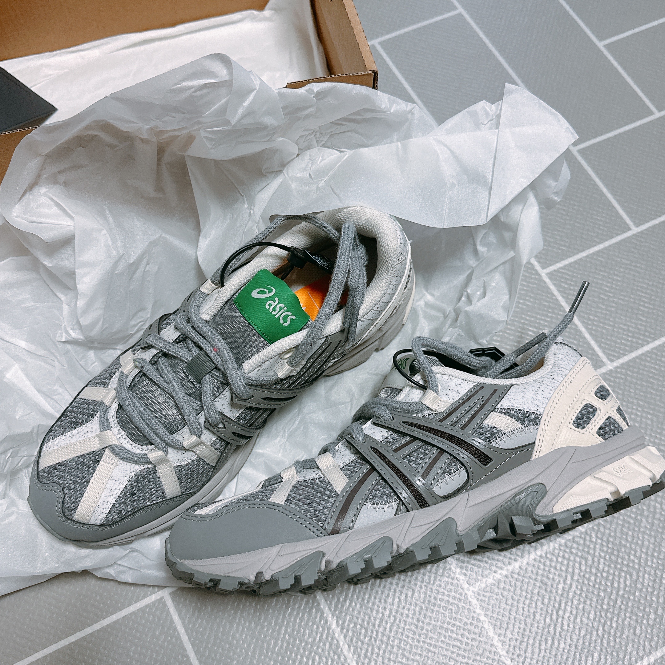 Asics Gel-Sonoma 15-50 Oyster Grey Cream 착용 스타일 - 2
