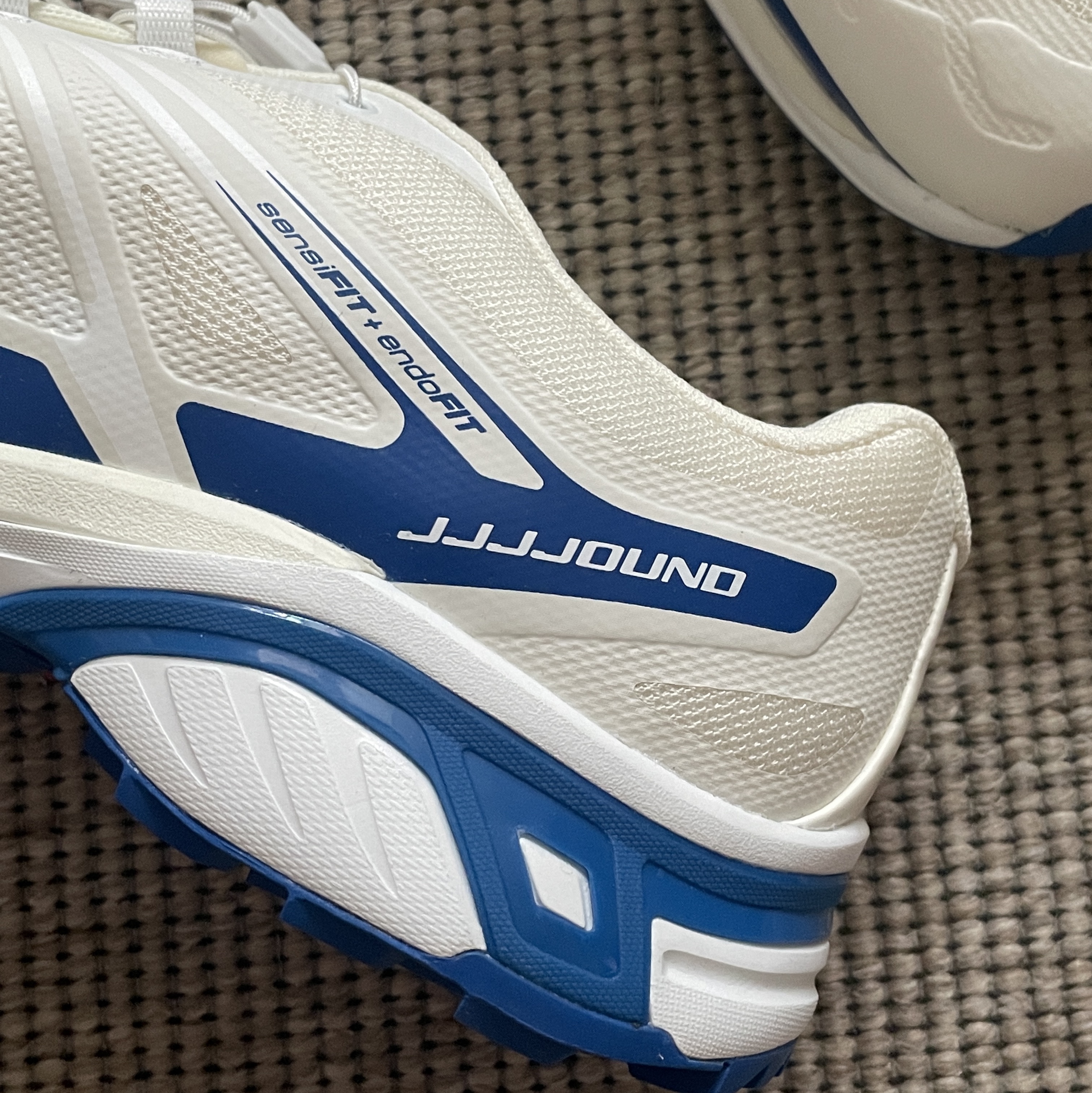 Salomon x JJJJound XT-Wings 2 White Lapis Blue 착용 스타일 - 1