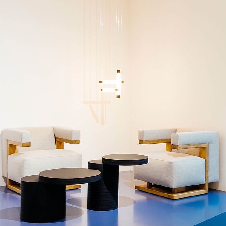 Tecta K8A Couch Table Black Fenix, Tecta K8A Couch Table White Lacquered 착용 스타일