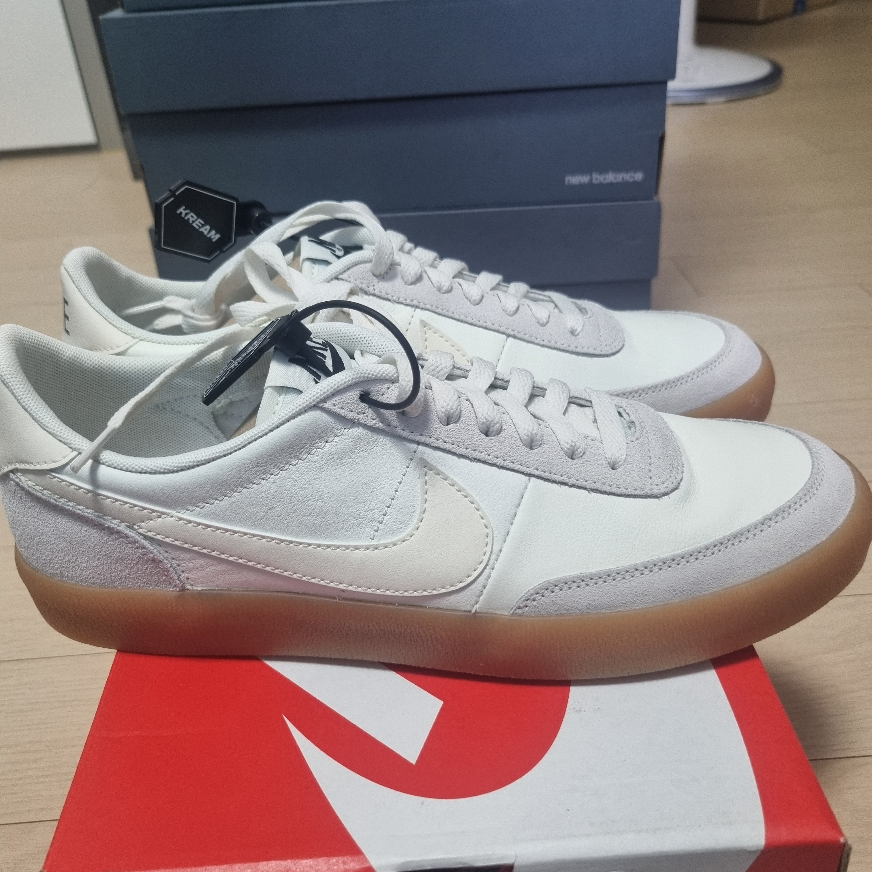 Nike Killshot 2 Leather Sail Gum 착용 스타일 - 2