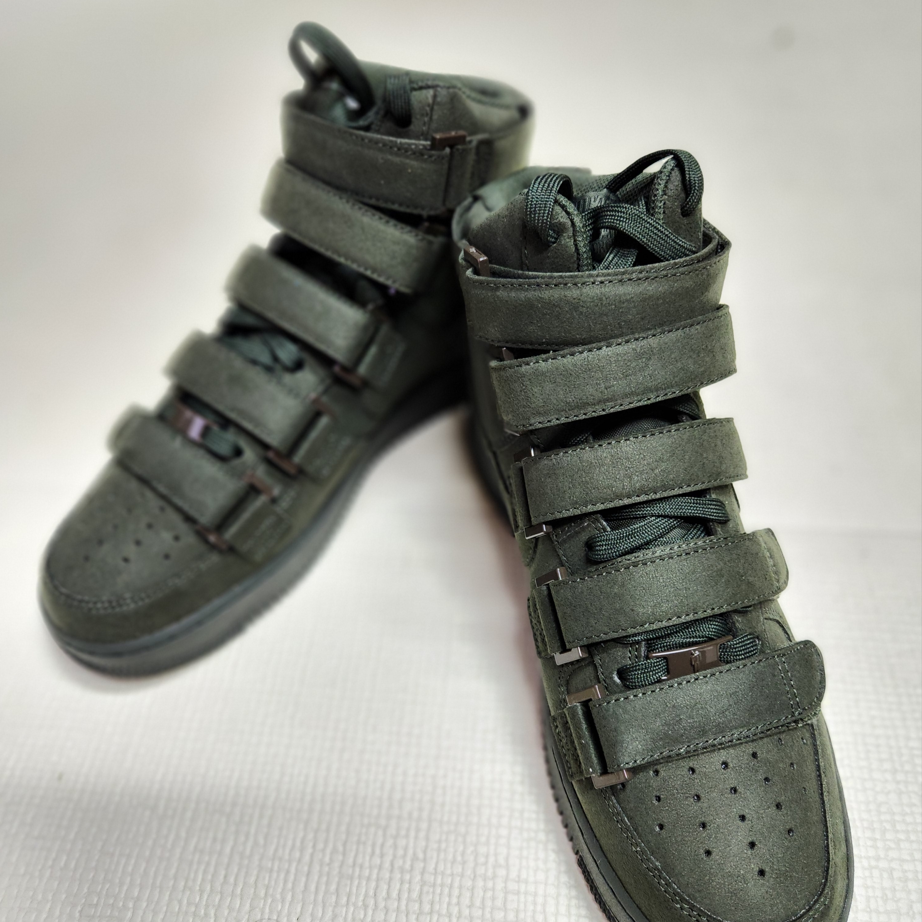 Nike x Billie Eilish Air Force 1 High '07 SP Sequoia 착용 스타일 - 2