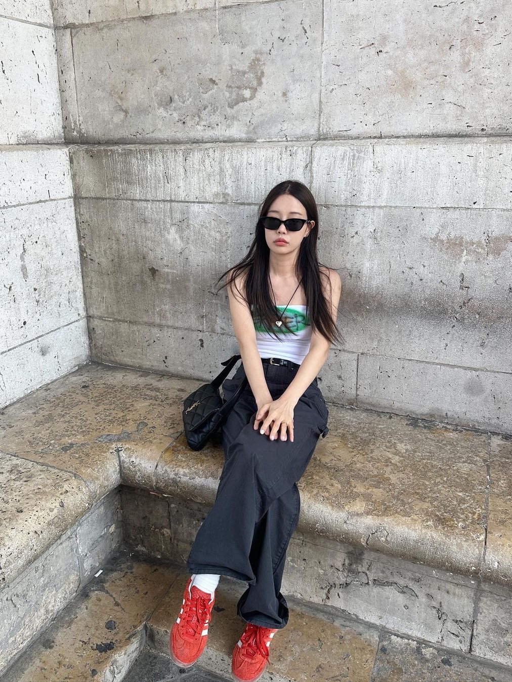 Pepper Pepper Women Art Painting Ribbed Sleeveless  White, Pepper Pepper Women Art Painting Ribbed Sleeveless  Navy 착용 스타일 - 1