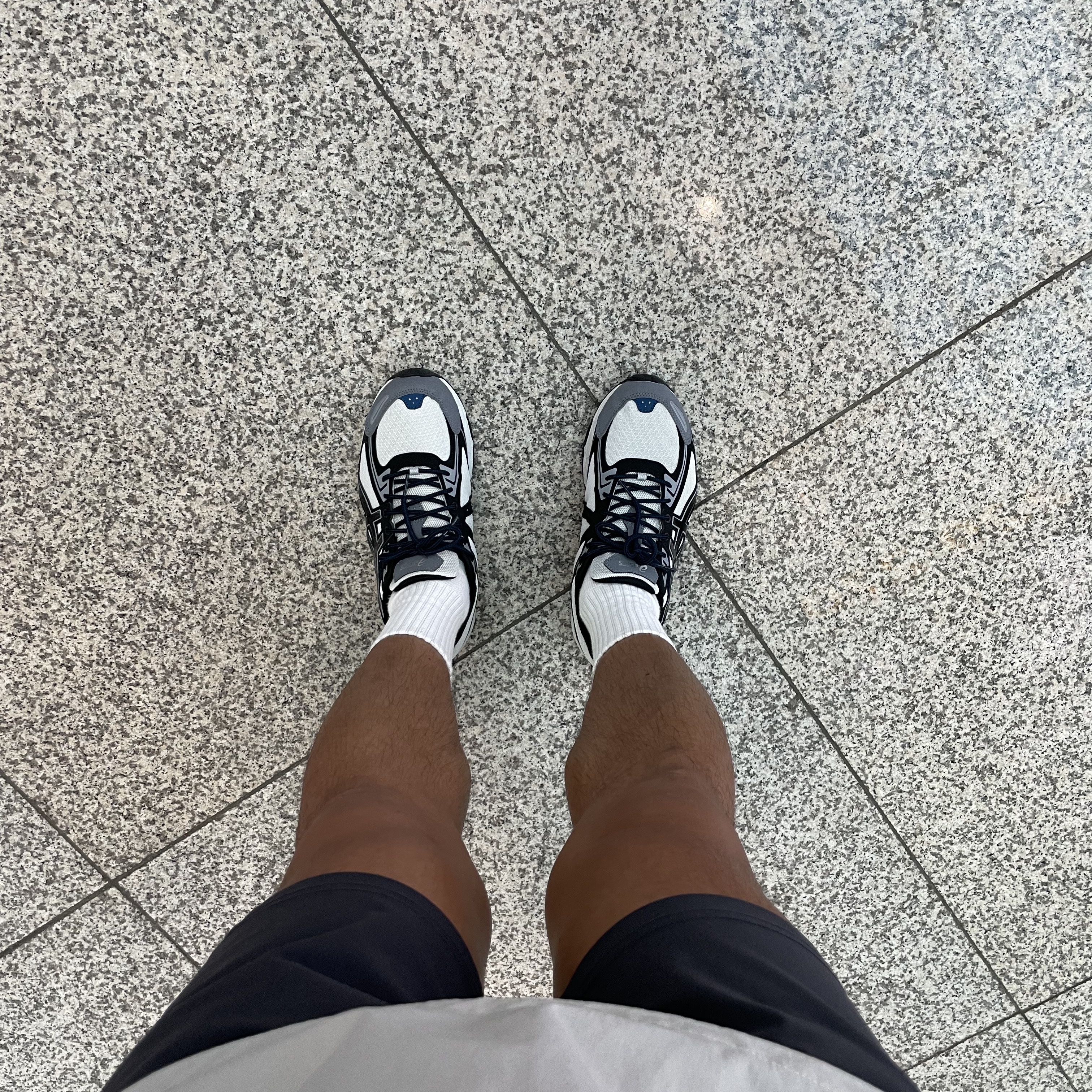 Asics Gel-Venture 6 SPS Glacier Grey 착용 스타일