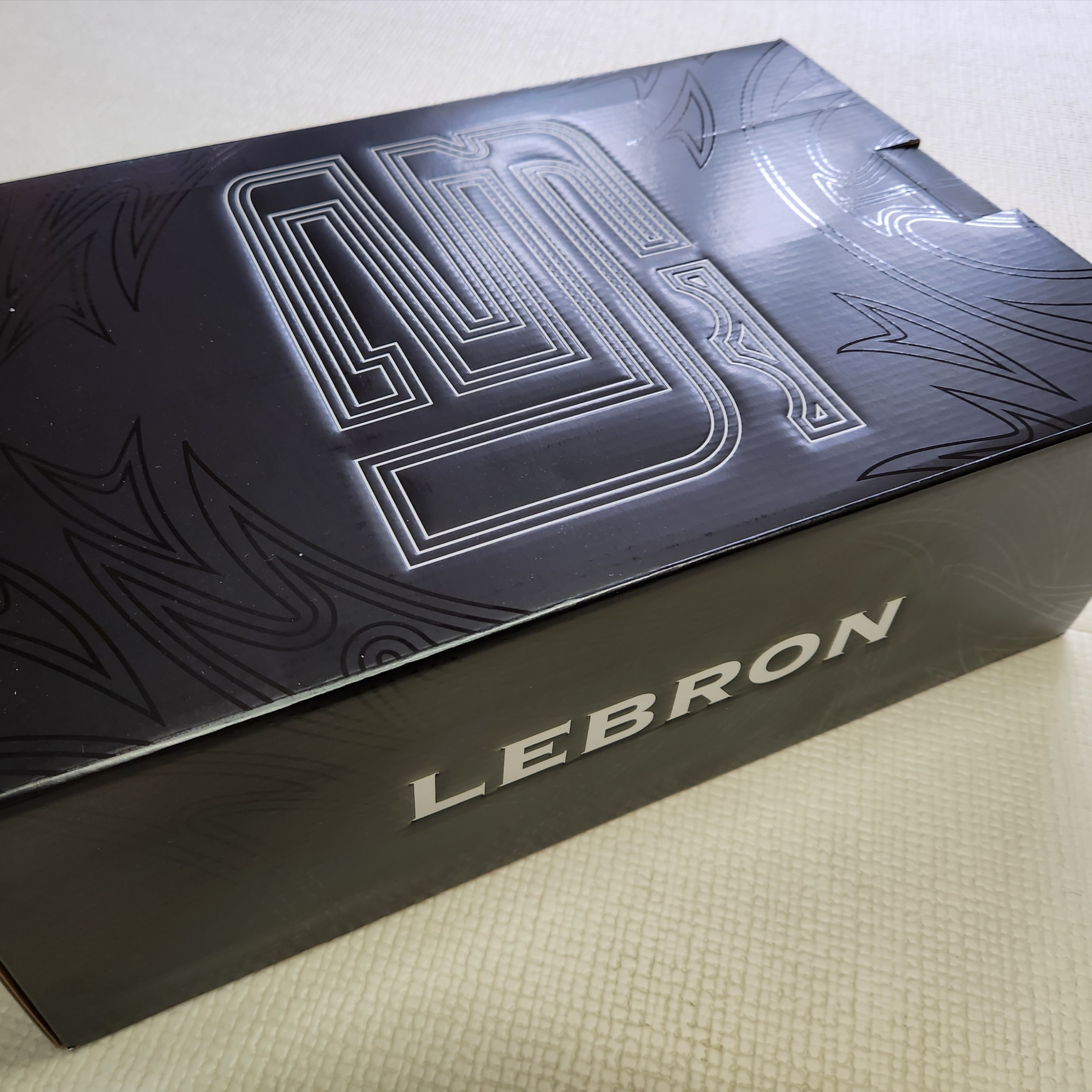 Nike LeBron 2 Midnight Navy 착용 스타일 - 5