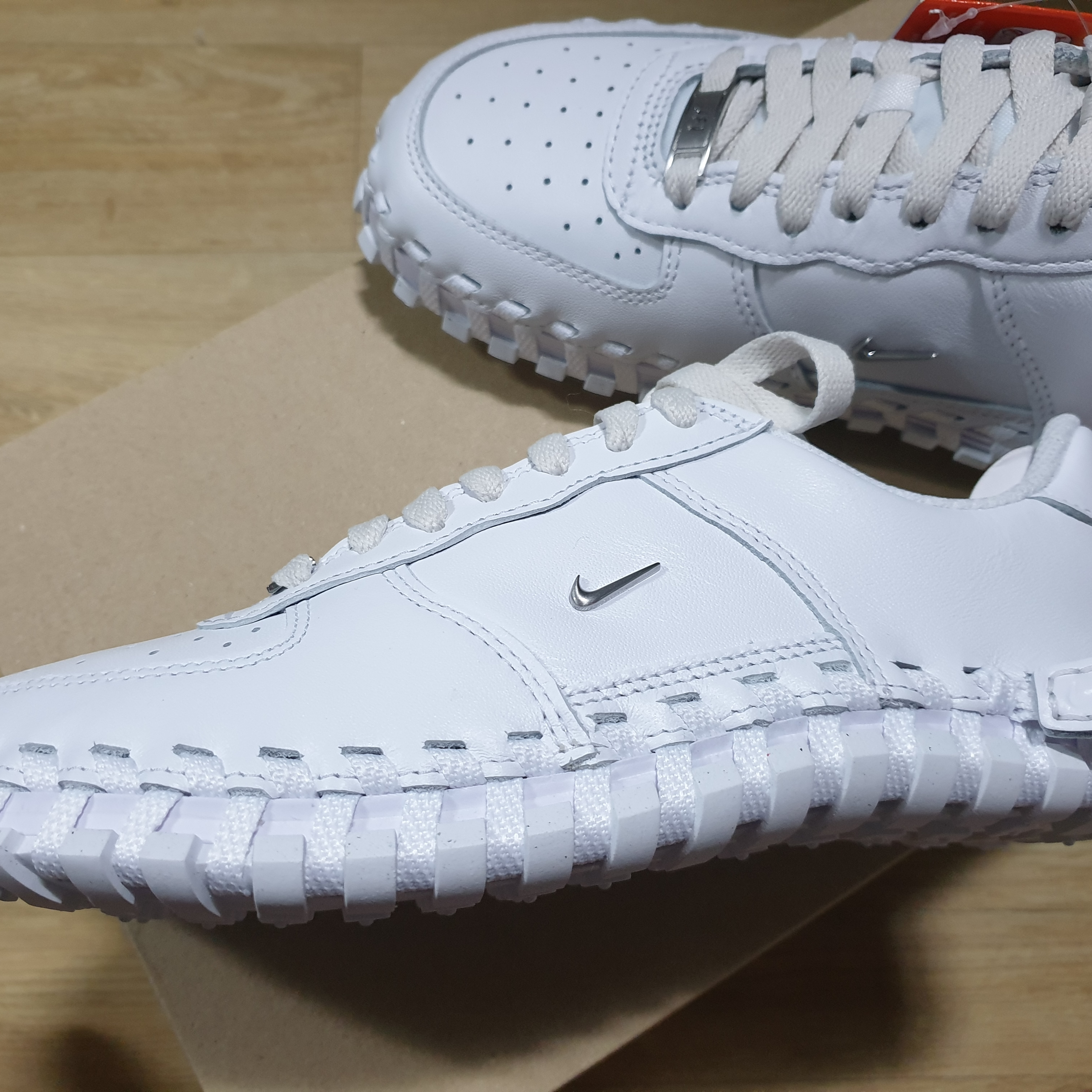 Nike x Jacquemus J Force 1 Low LX SP White 착용 스타일 - 3