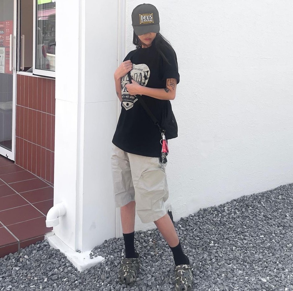 Art of Field Egg Pocket Bermuda Pants Beige, Art of Field Egg Pocket Bermuda Pants Black 착용 스타일