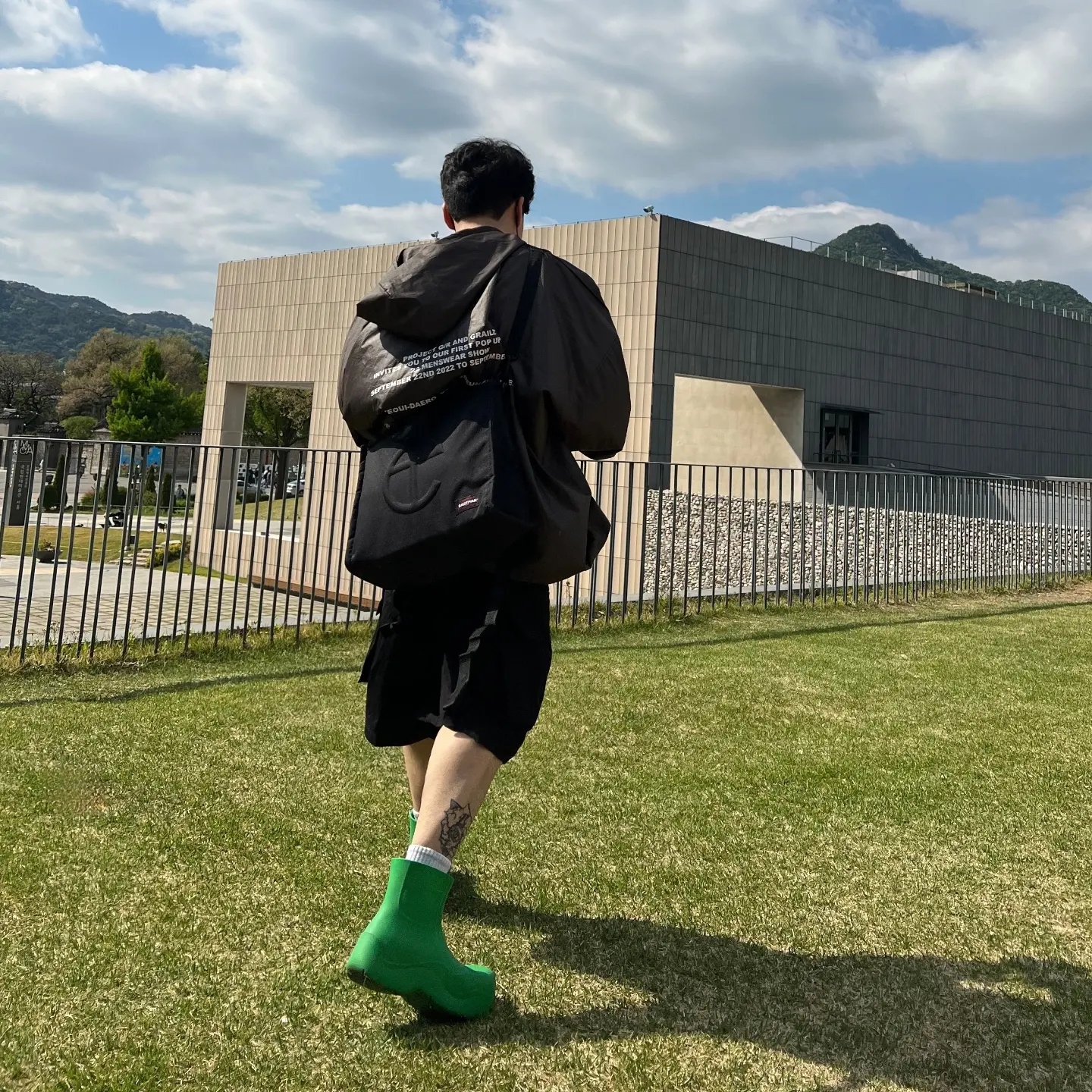 Bottega Veneta Puddle Ankle Boots Grass 착용 스타일