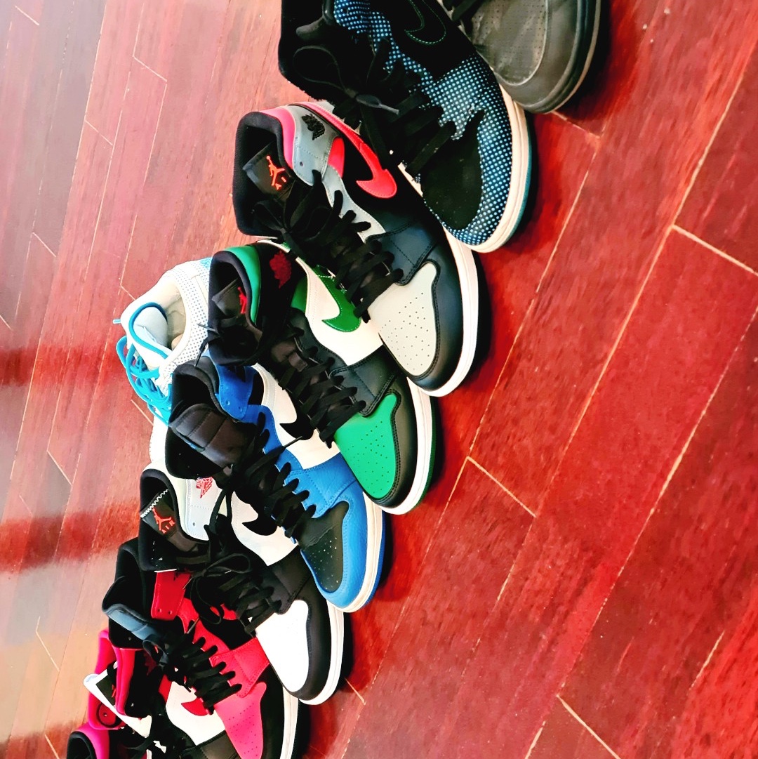 Jordan 1 Mid Black Fire Red 착용 스타일