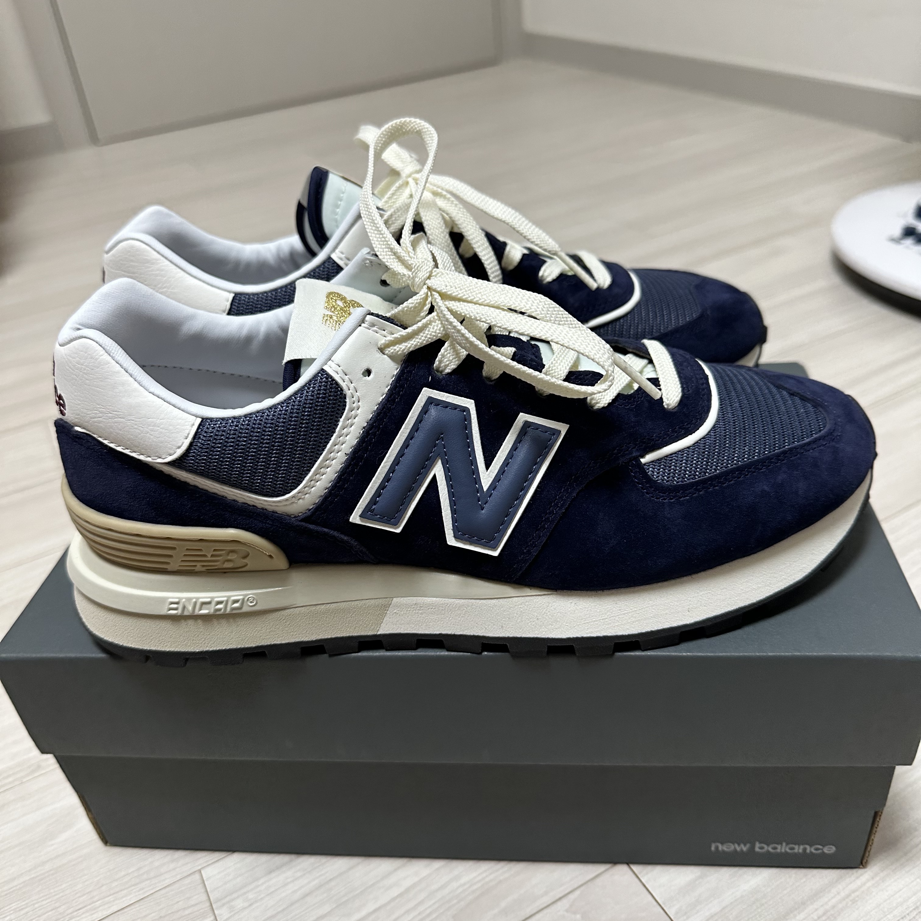 New Balance 574 Legacy Navy 착용 스타일