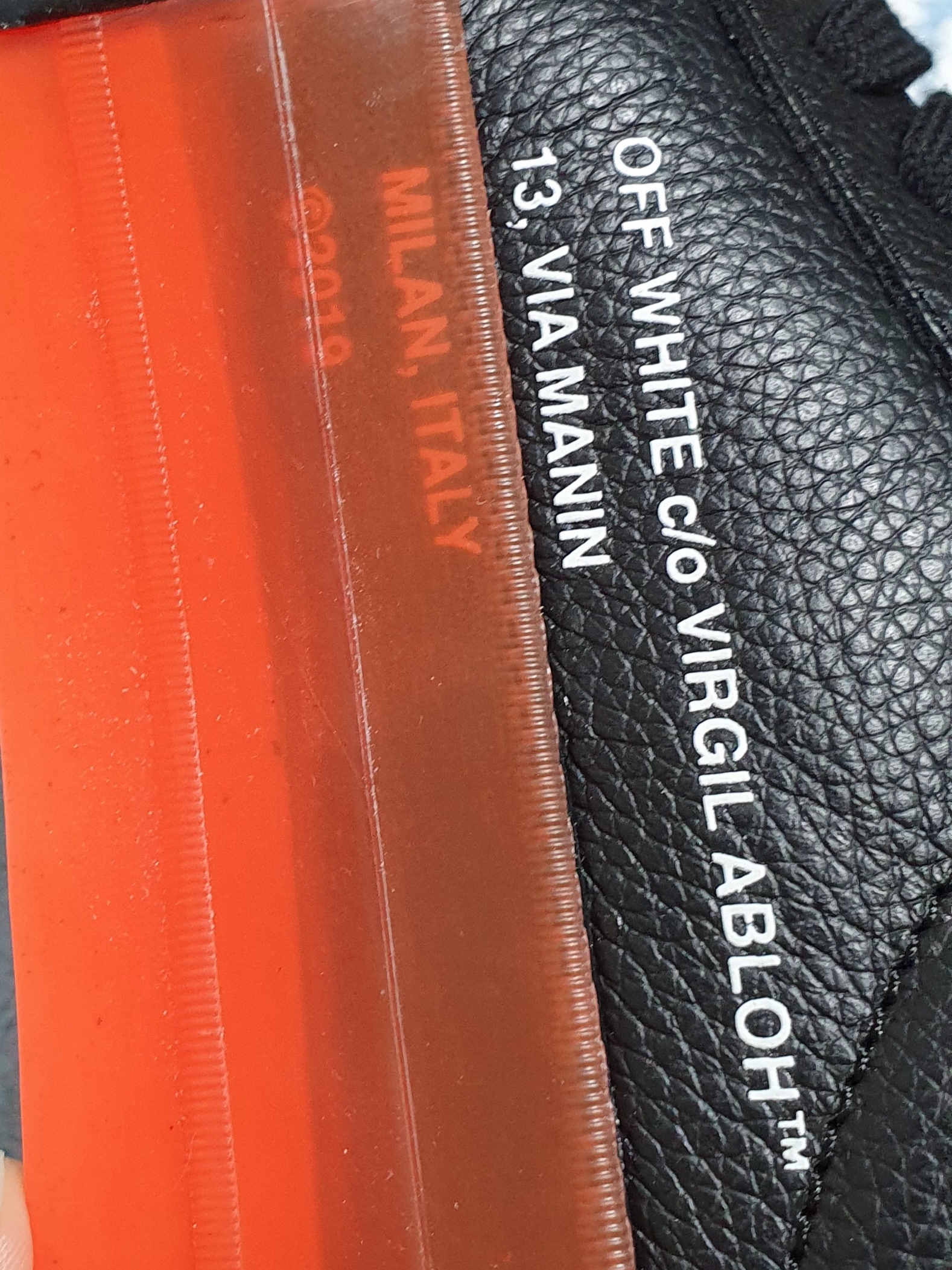 Off-White Arrow Low Vulcanized Sneakers Black - 20SS 착용 스타일