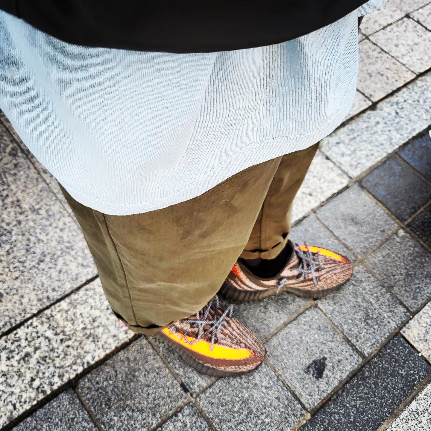 Supreme Pigment Print S Logo 6-Panel Light Sage - 22FW, Supreme Webbing Keychain Red - 23SS 착용 스타일 - 2