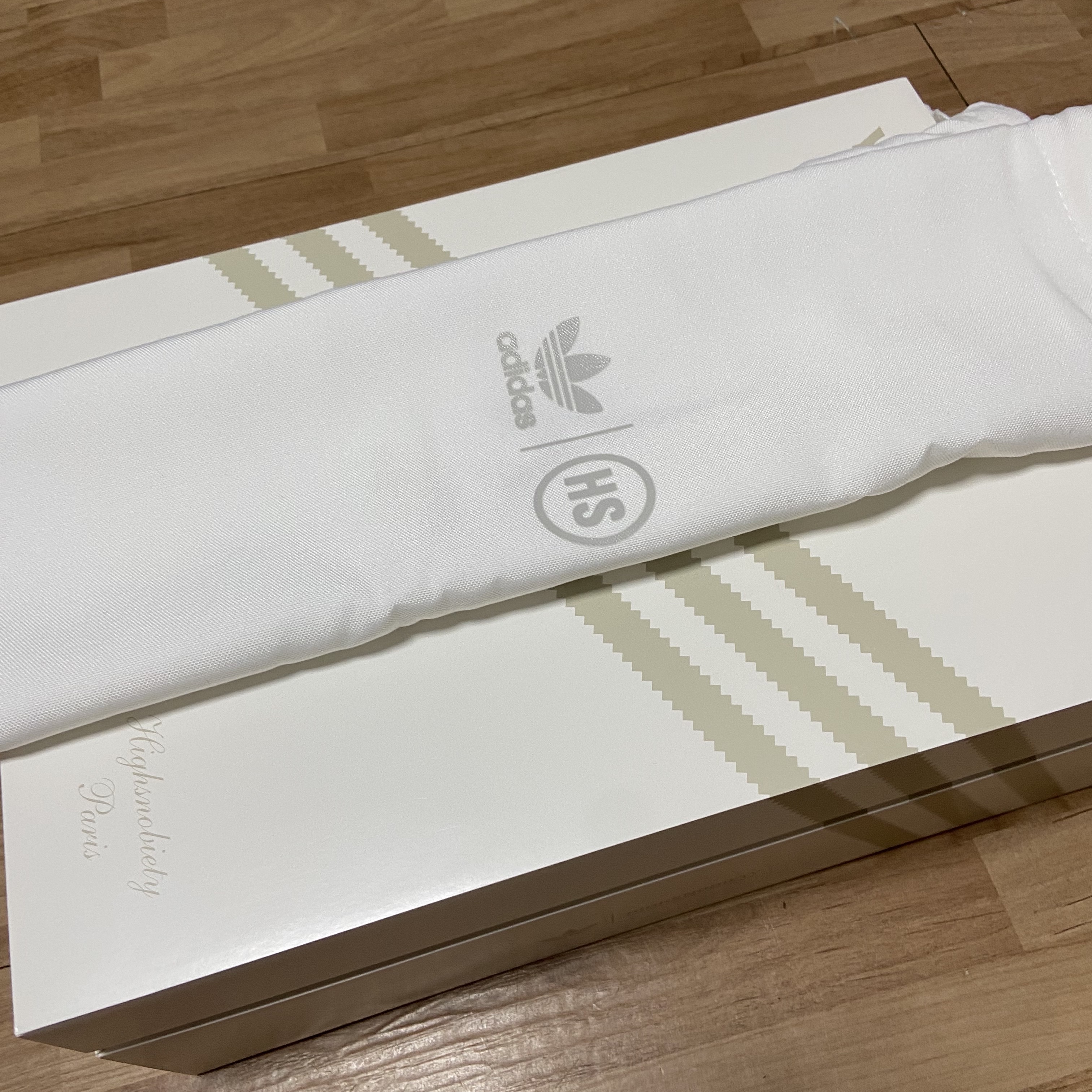 Adidas x Highsnobiety Stan Smith Cloud White 착용 스타일 - 5
