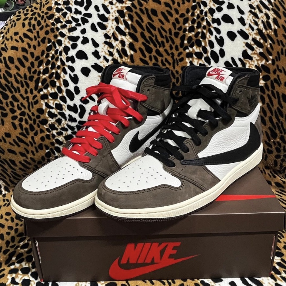 Jordan 1 x Travis Scott Retro High OG SP Mocha 착용 스타일