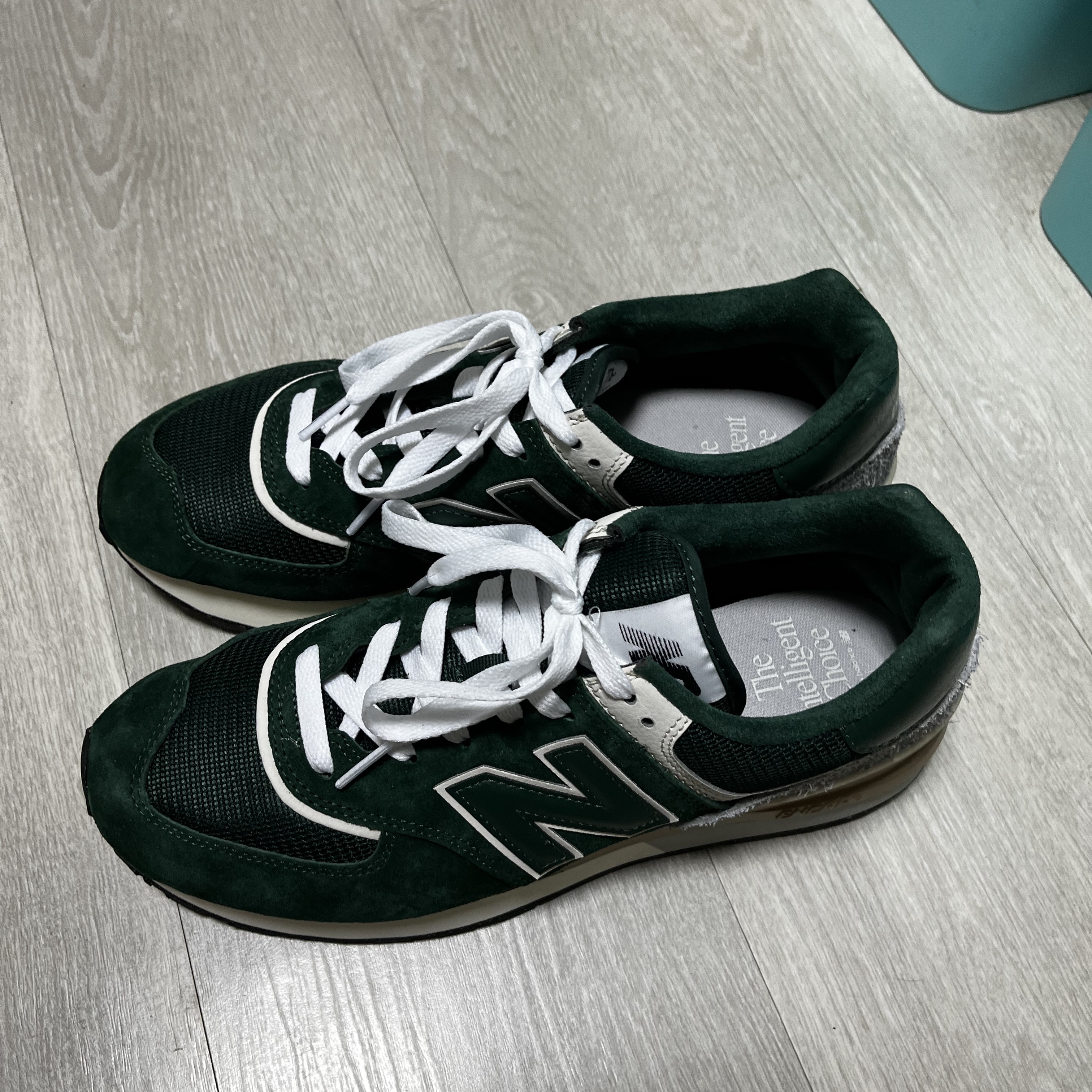 New Balance 574 Legacy Green 착용 스타일