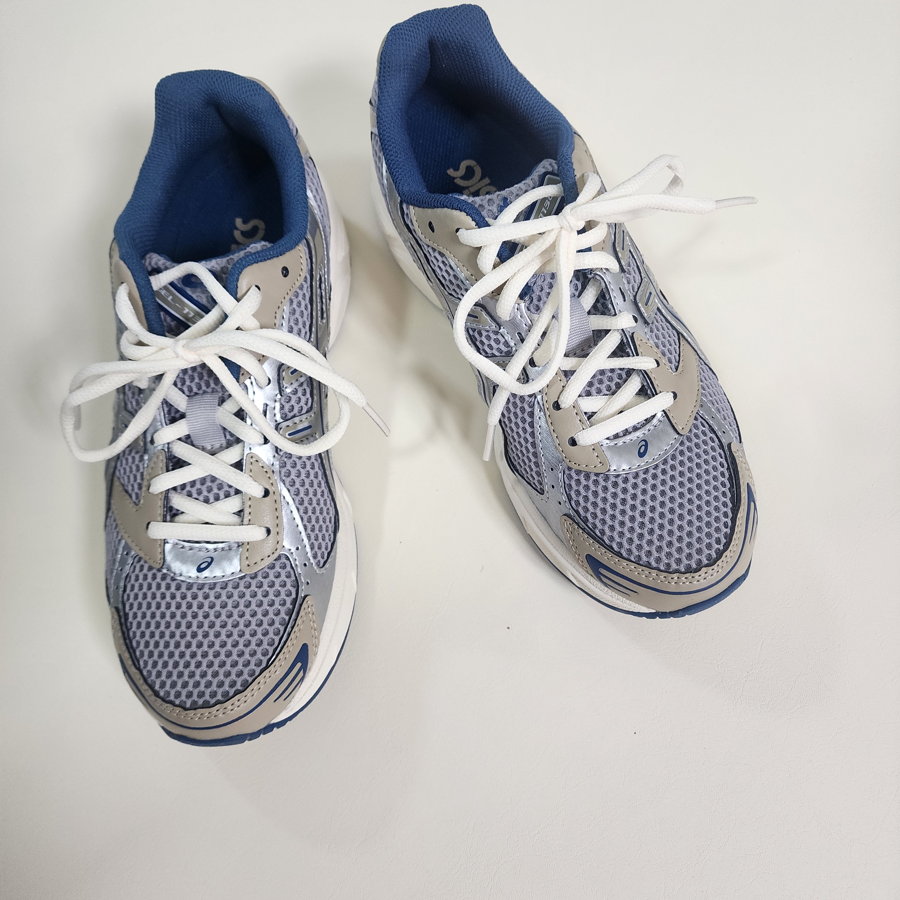 Asics Gel-1130 Oyster Grey Pure Silver 착용 스타일