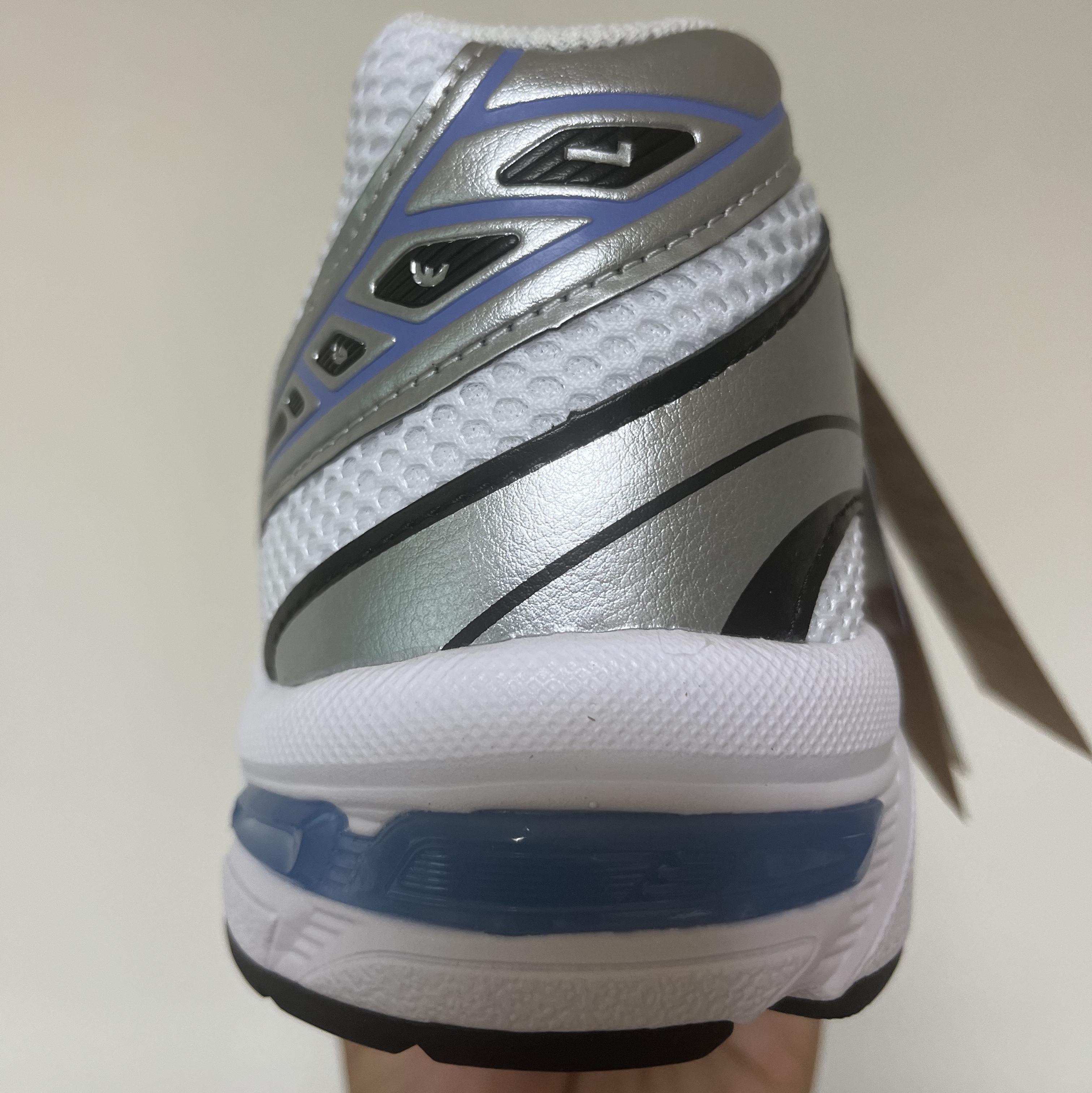 (W) Asics Gel-1130 White Periwinkle Blue 착용 스타일 - 3
