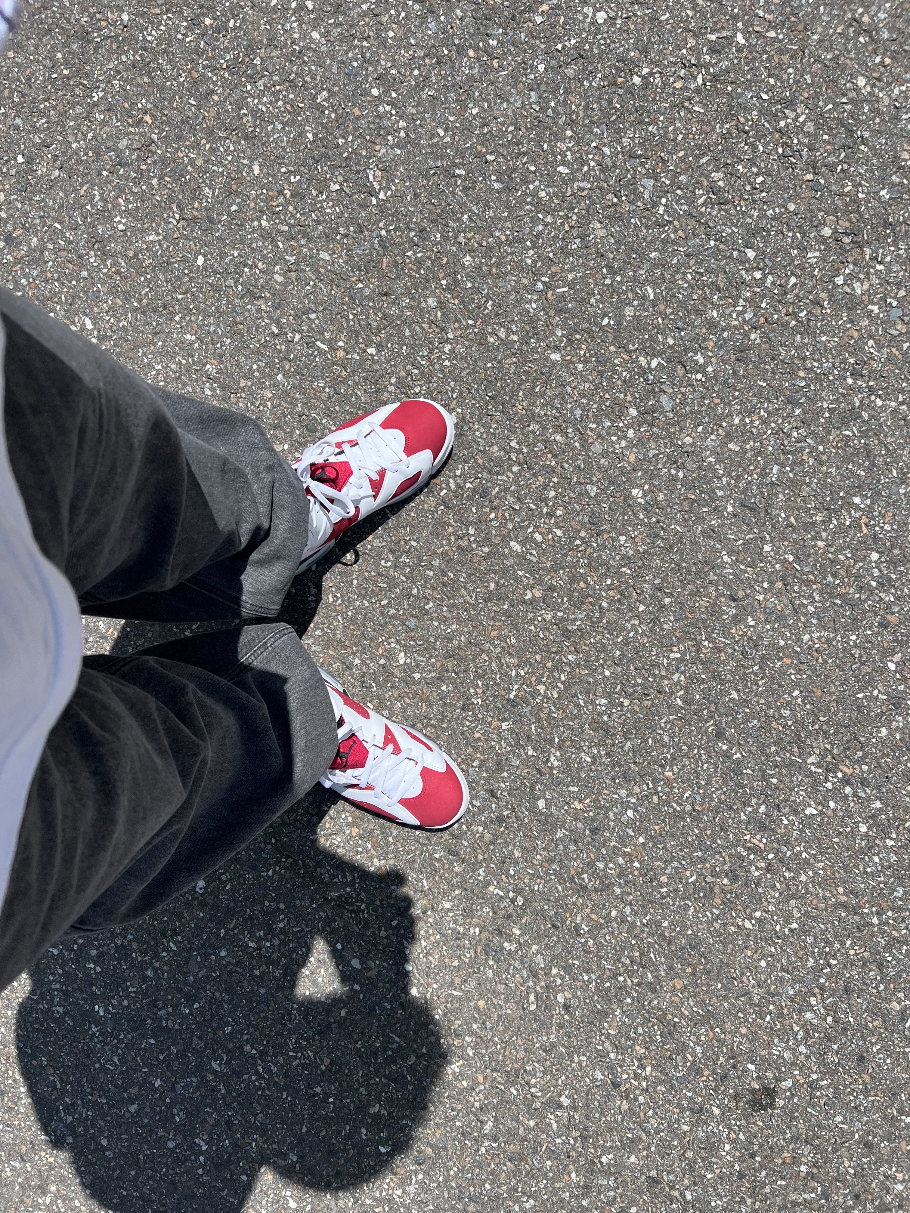 Jordan 6 Retro Carmine 2021 착용 스타일 - 2