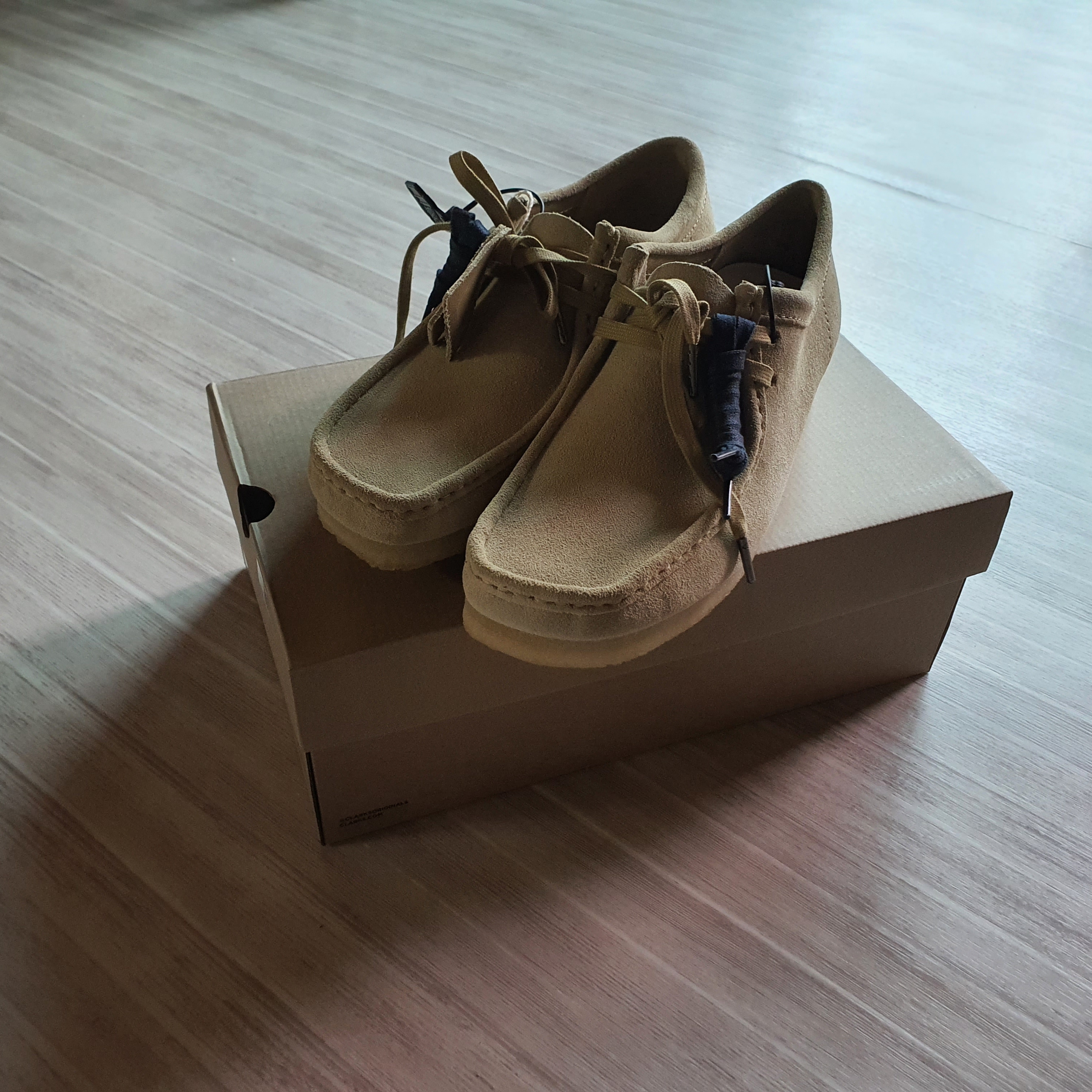 Clarks Wallabee Maple Suede 착용 스타일