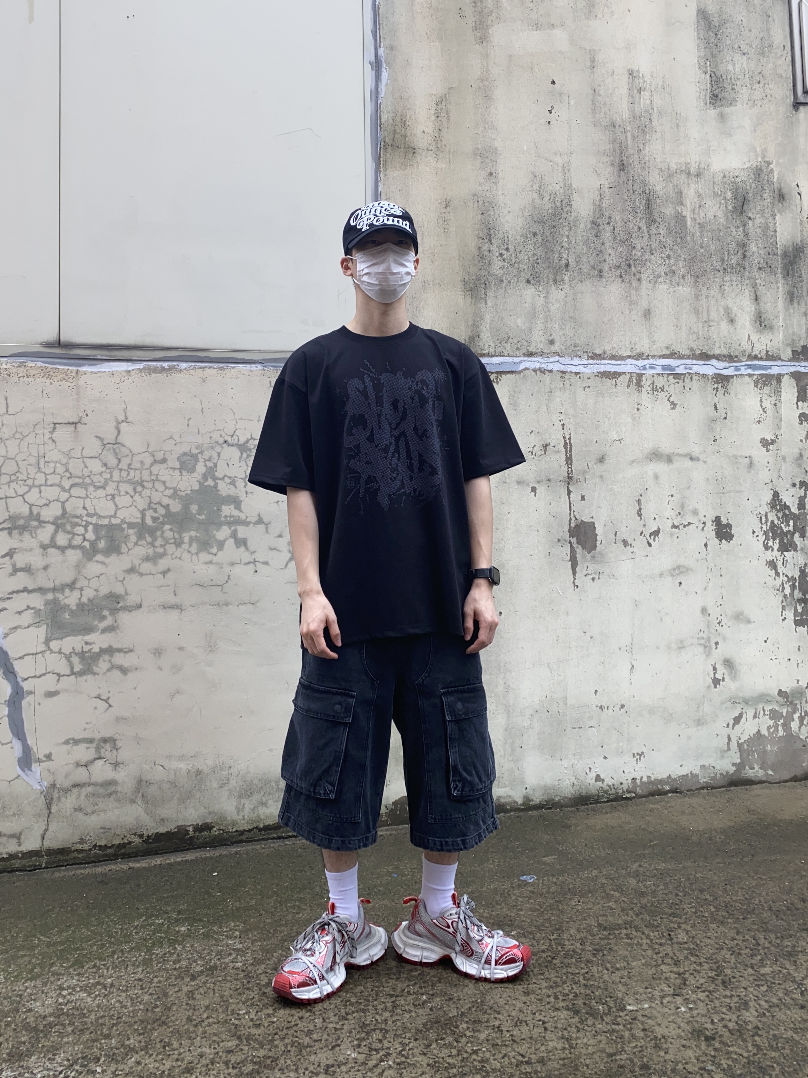 Balenciaga 3XL Sneakers White Red 착용 스타일