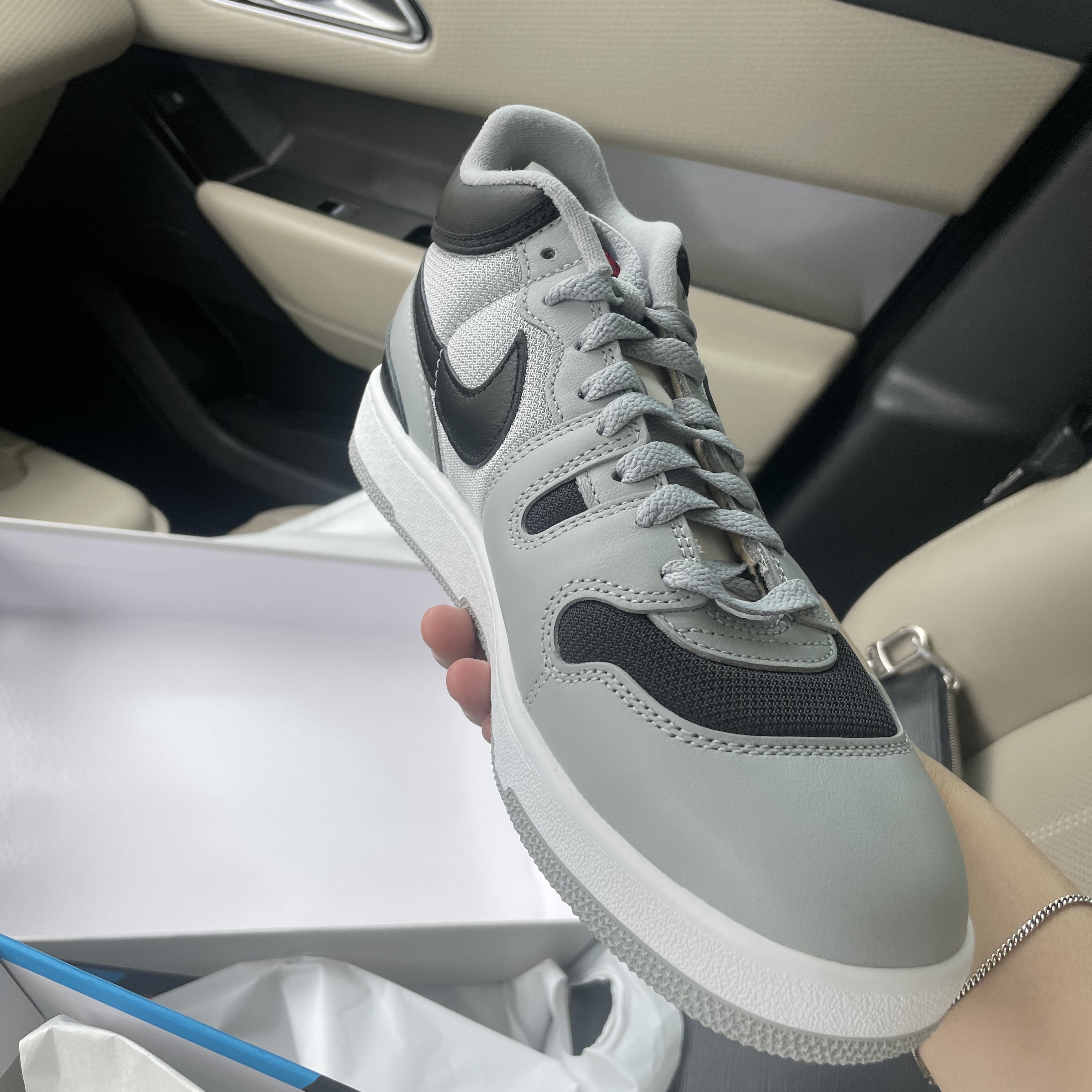 Nike Mac Attack QS SP Light Smoke Grey 착용 스타일 - 1
