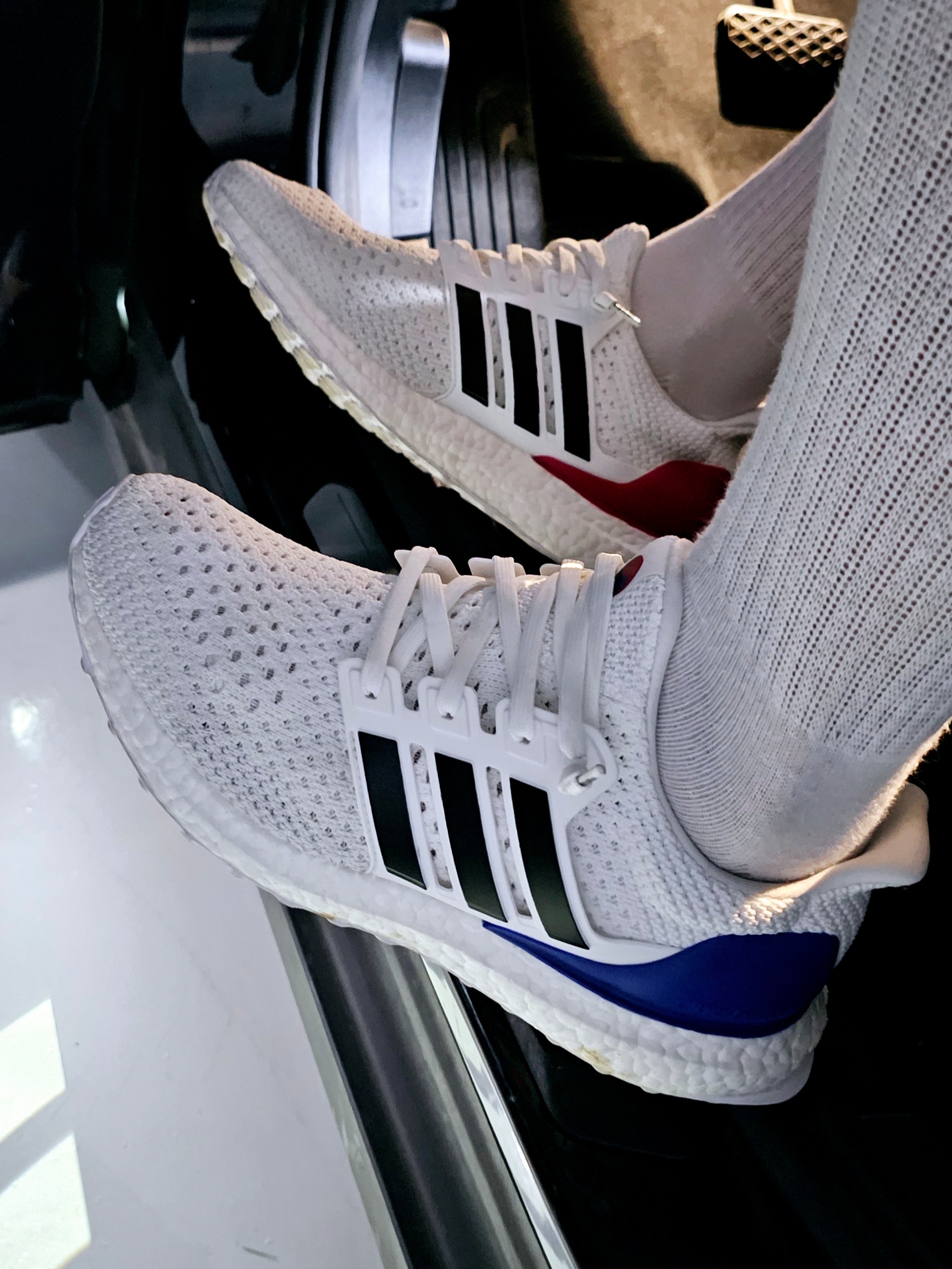Adidas Ultraboost 4.0 Seoul 1988 착용 스타일 - 1