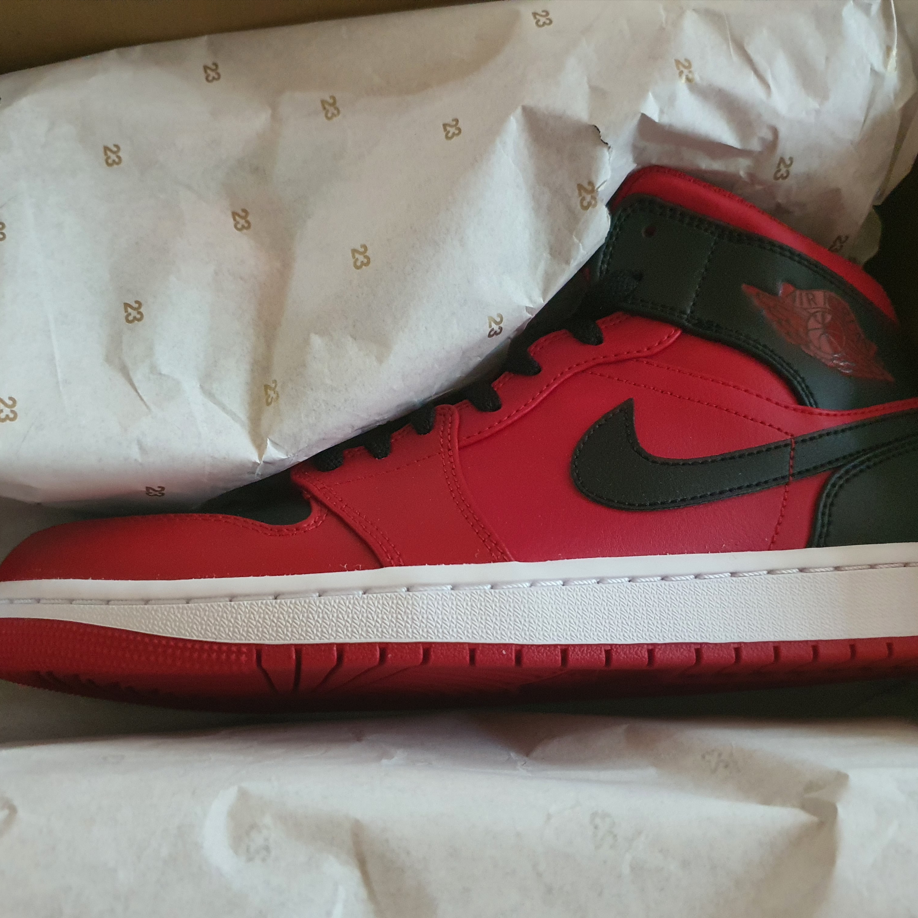 Jordan 1 Mid Reverse Bred 착용 스타일 - 2