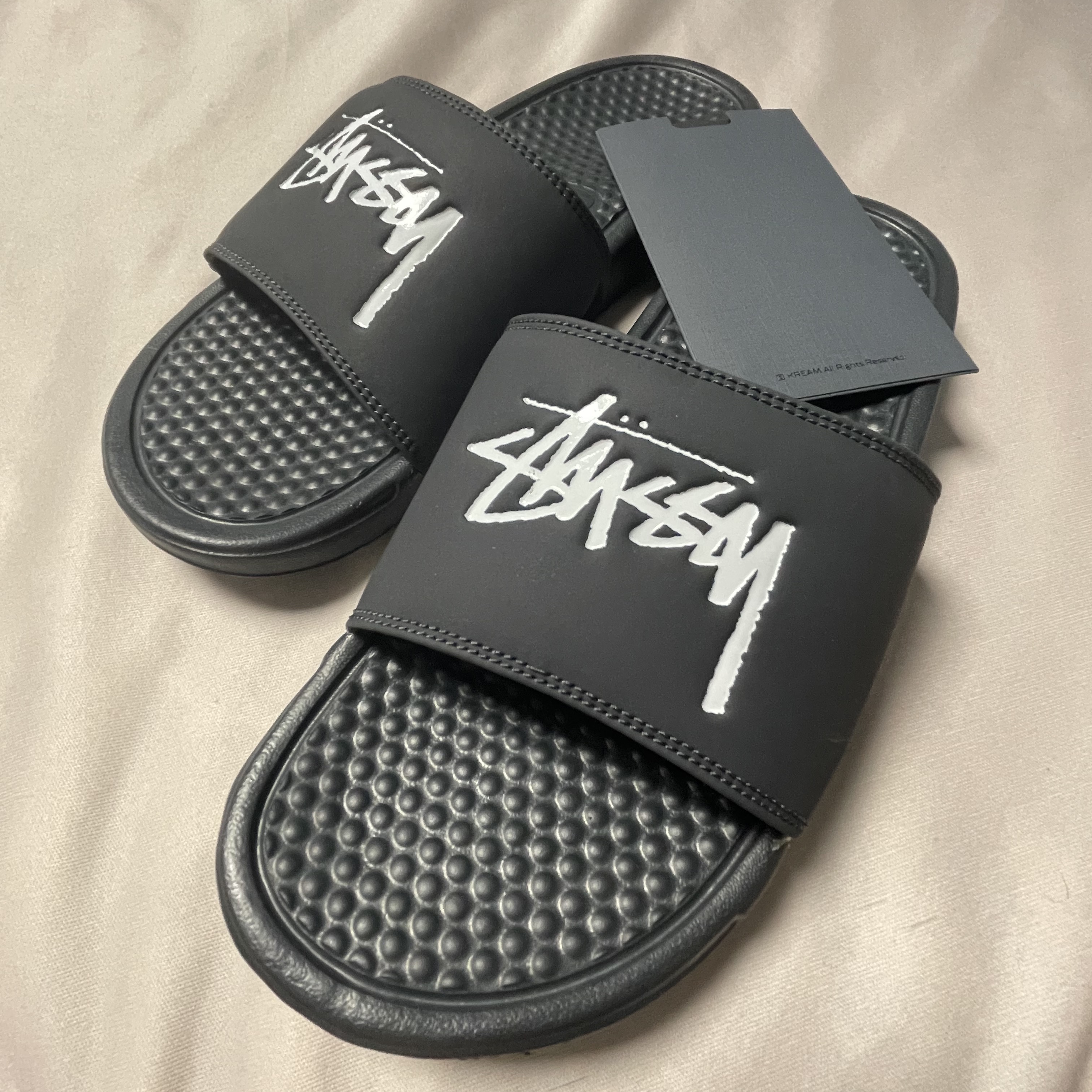 Nike x Stussy Benassi Slide Off Noir 착용 스타일 - 1