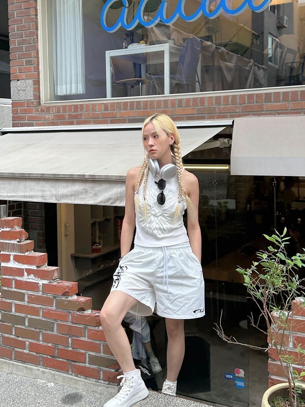 Pepper Pepper Women 1990's Track Half Pants White, Pepper Pepper Women 1990's Track Half Pants Blue 착용 스타일 - 2