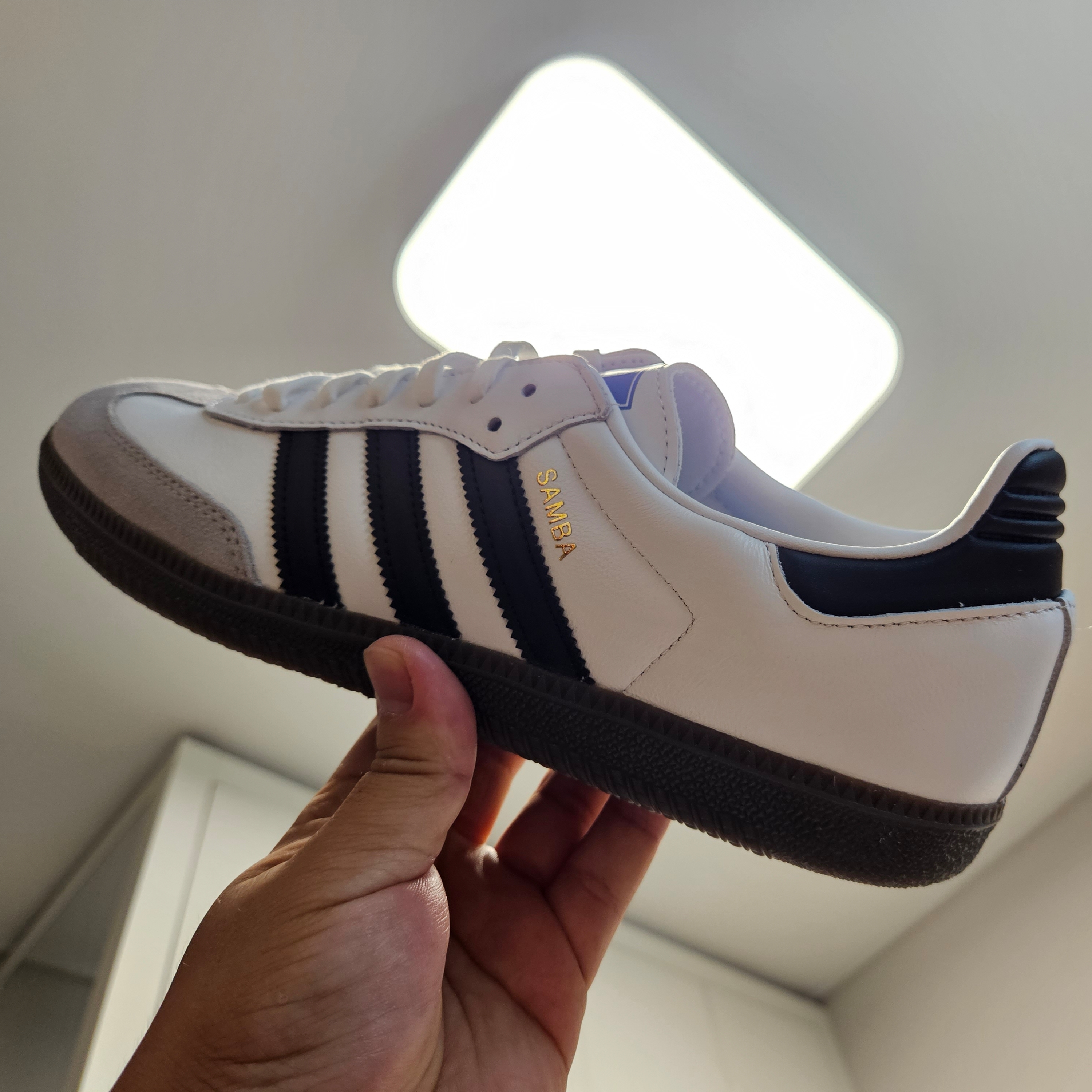 Adidas Samba OG Cloud White 착용 스타일