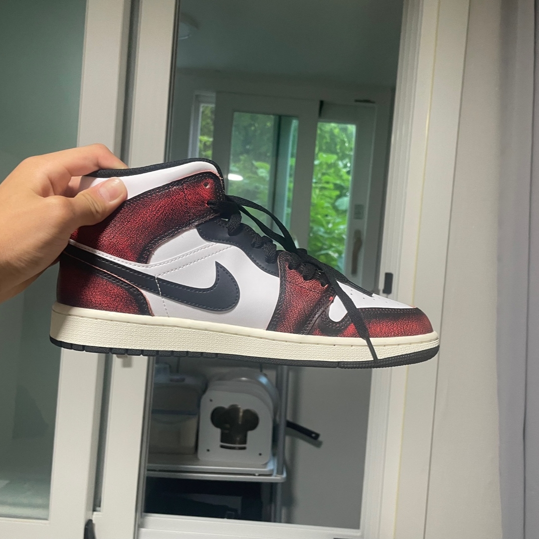Jordan 1 Mid SE Infrared 23 착용 스타일
