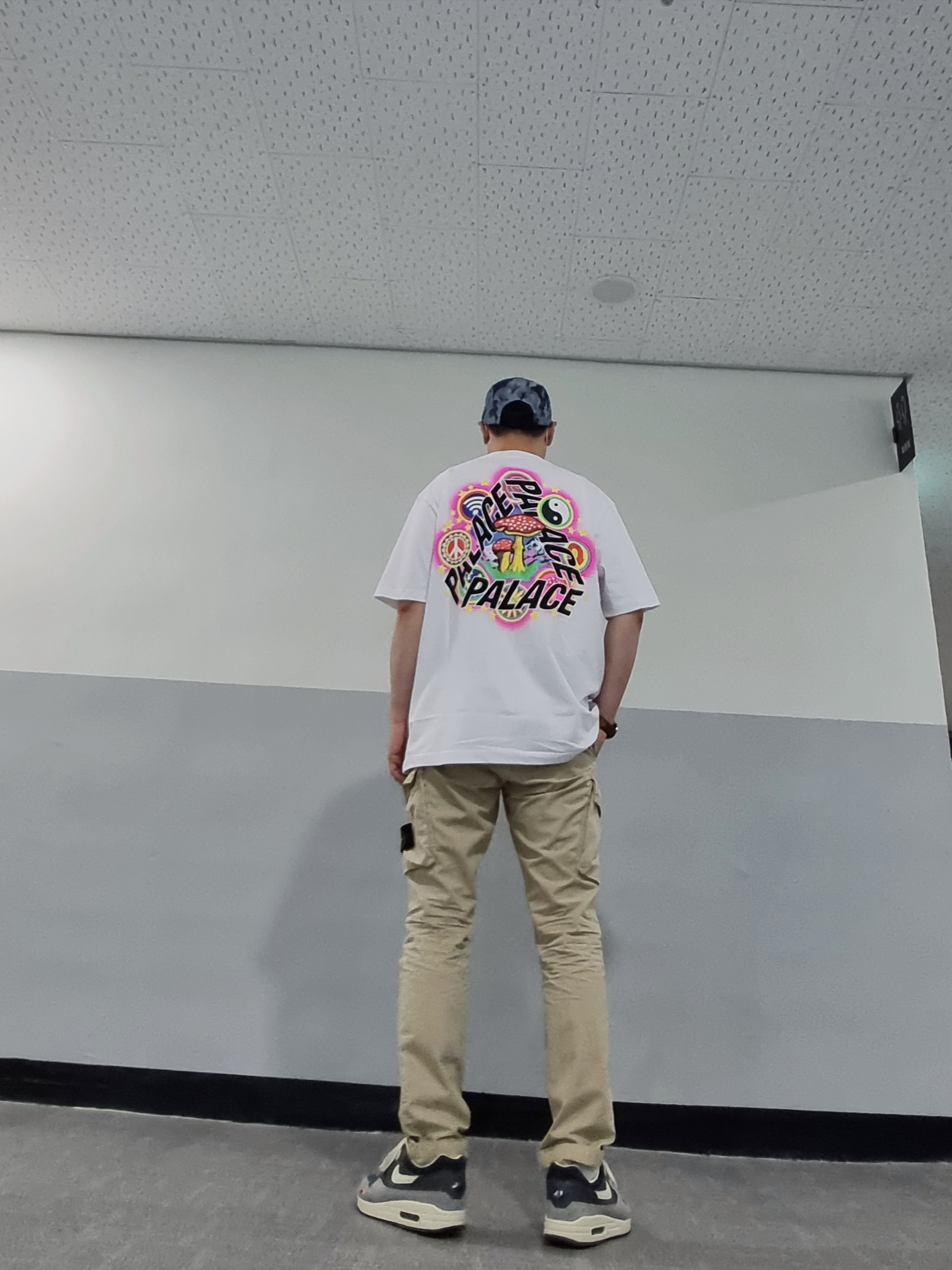 Supreme Flames Jacquard Denim Camp Cap Washed Indigo - 23SS, Palace Bun 5G T-Shirt White - 22FW 착용 스타일 - 4