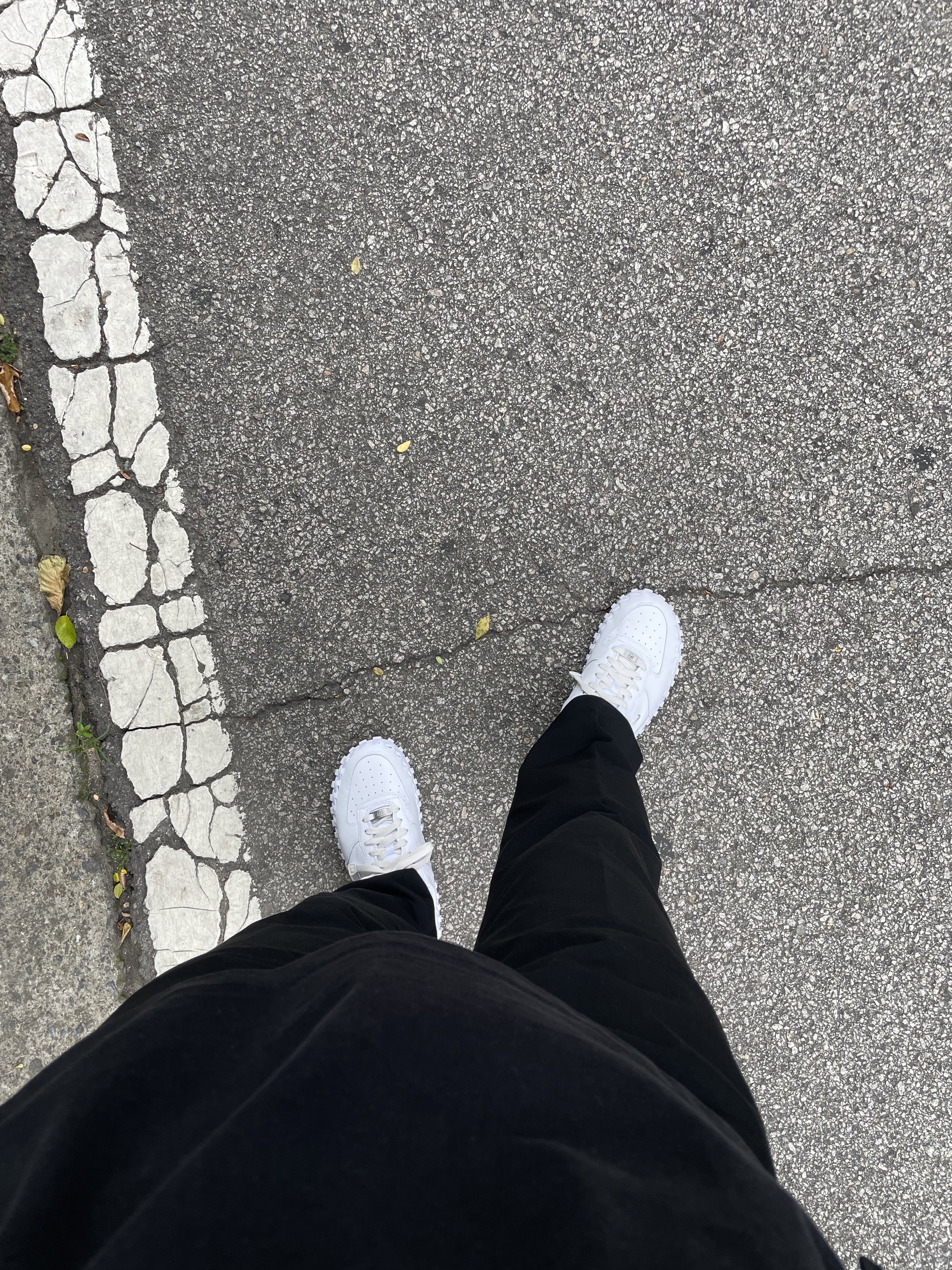 Nike x Jacquemus J Force 1 Low LX SP White 착용 스타일 - 2