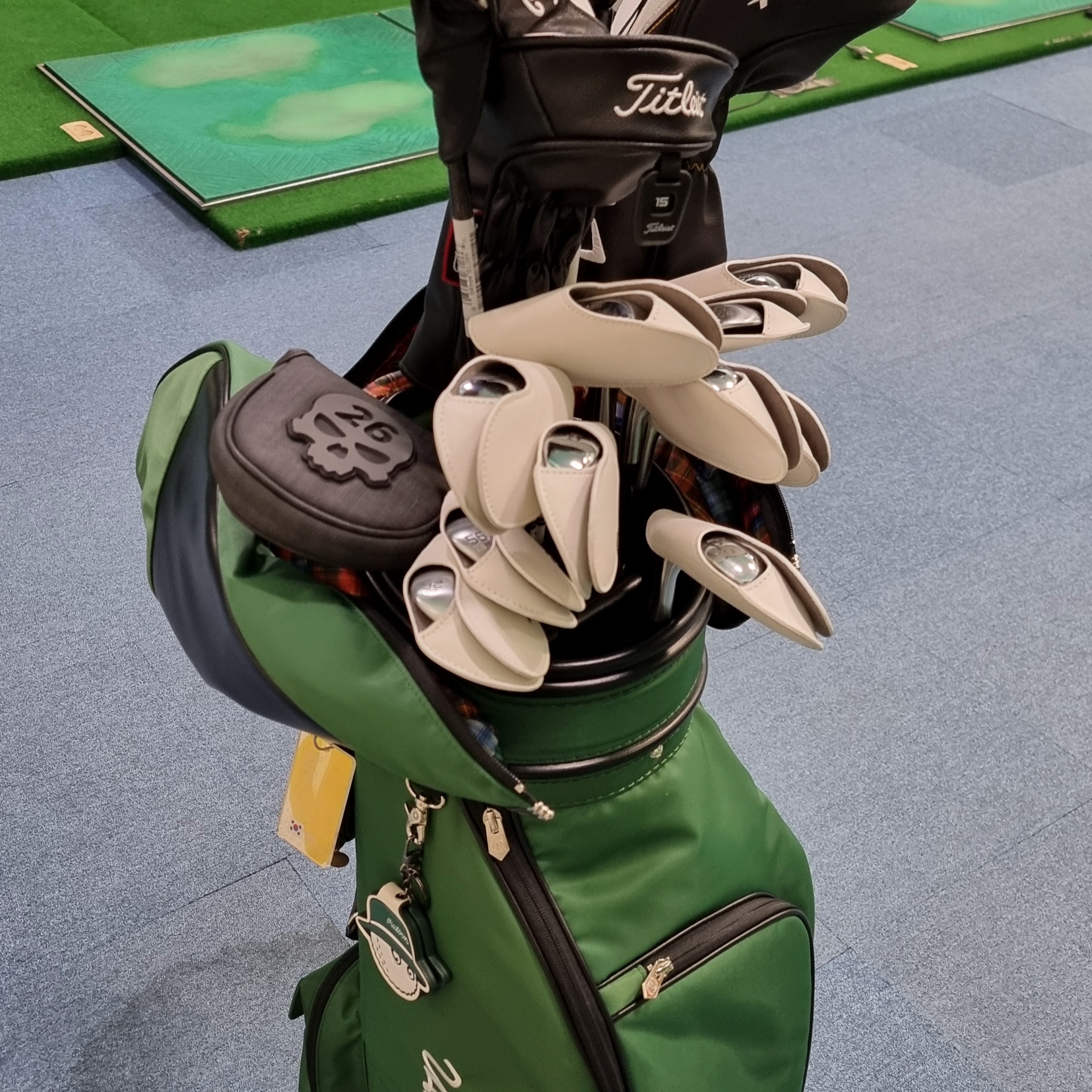 Malbon Golf x Porter POTR Transcon Carry Bag Green 착용 스타일