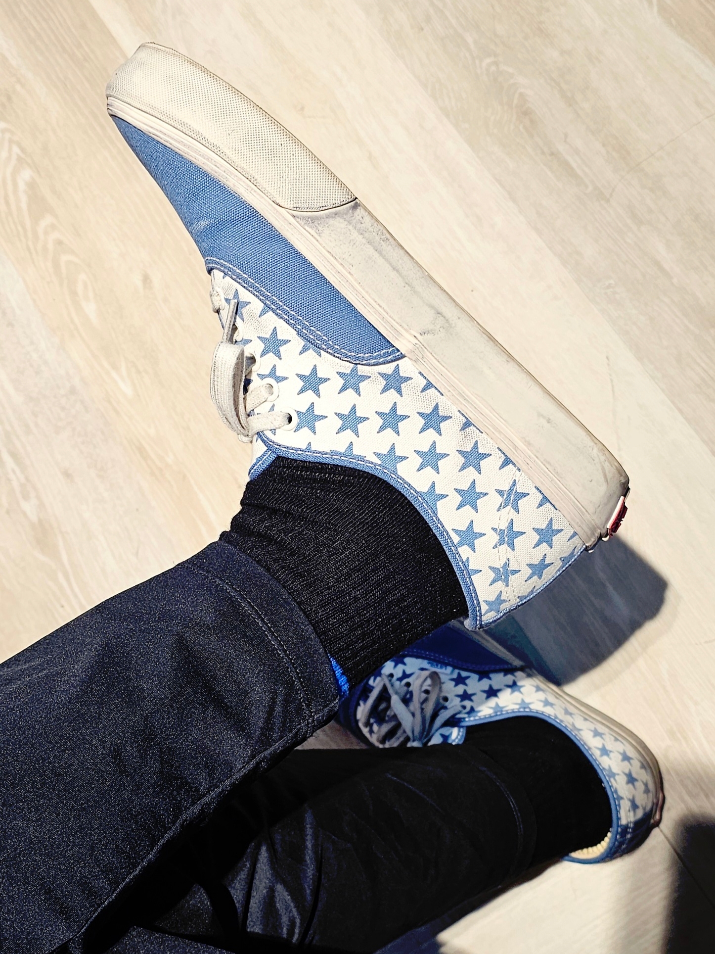 Vans Vault x Bianca Chandon Authentic LX Stressed Navy White 착용 스타일 - 4