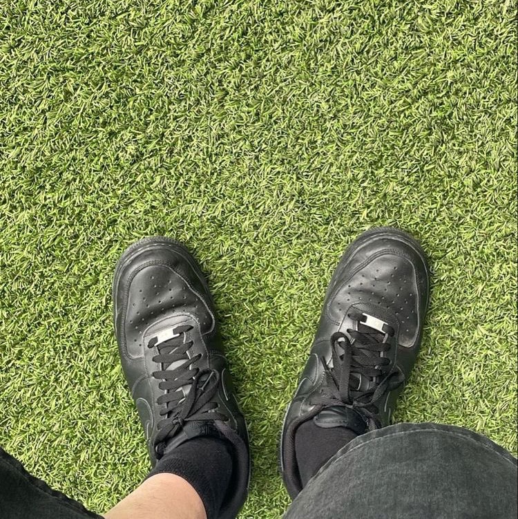 (W) Nike Air Force 1 '07 Low Triple Black 착용 스타일