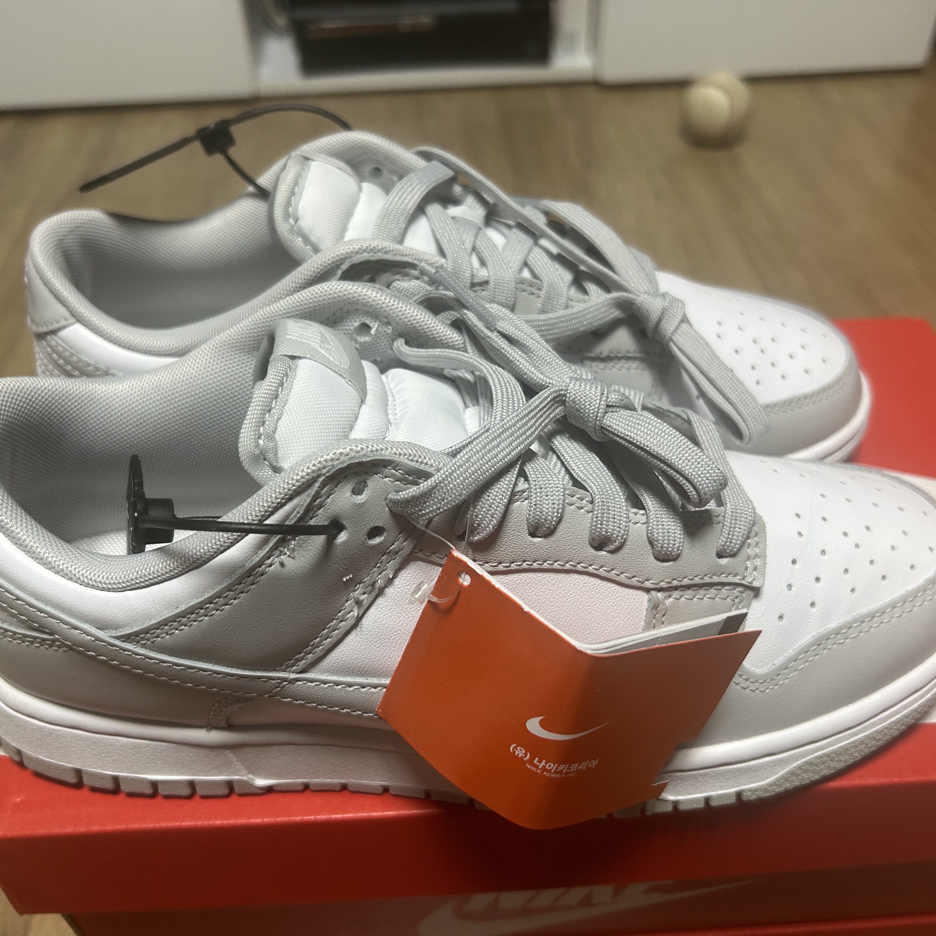 Nike Dunk Low Retro Grey Fog 착용 스타일