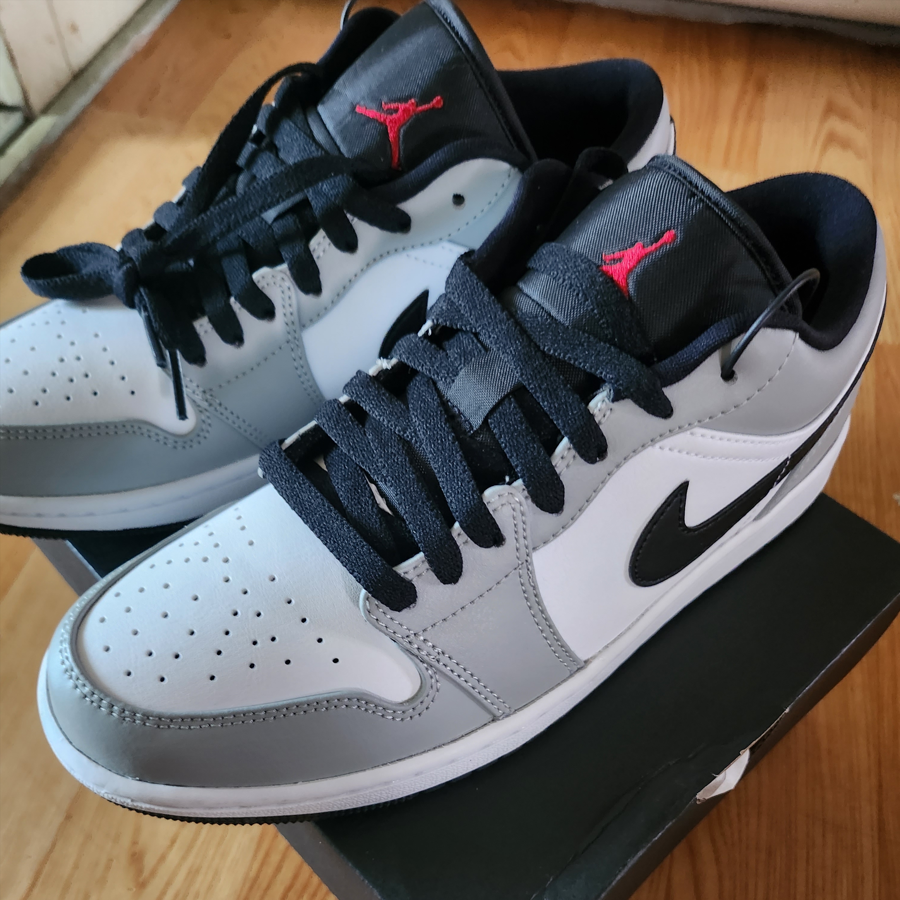 Jordan 1 Low Light Smoke Grey 착용 스타일 - 2