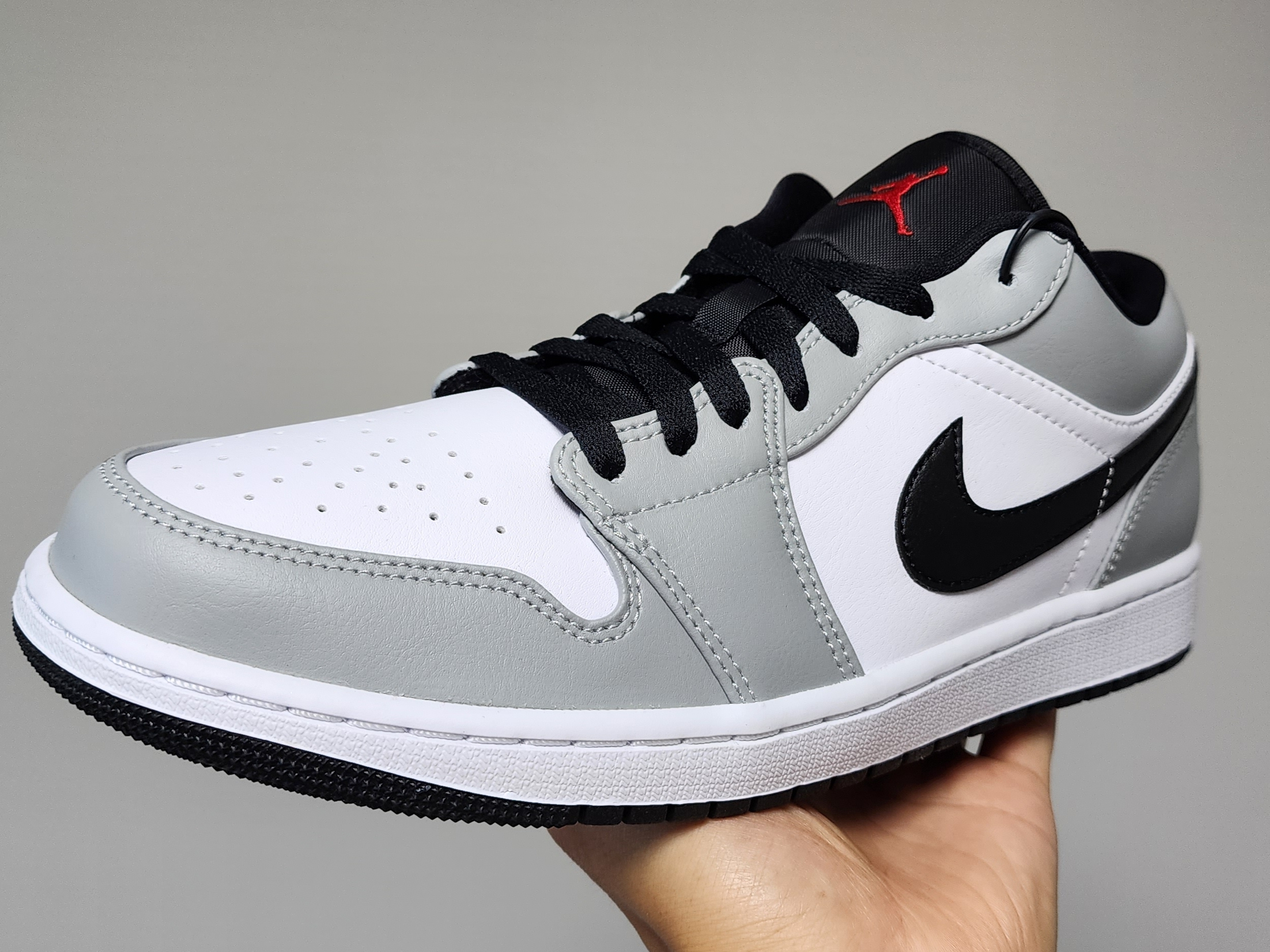 Jordan 1 Low Light Smoke Grey 착용 스타일