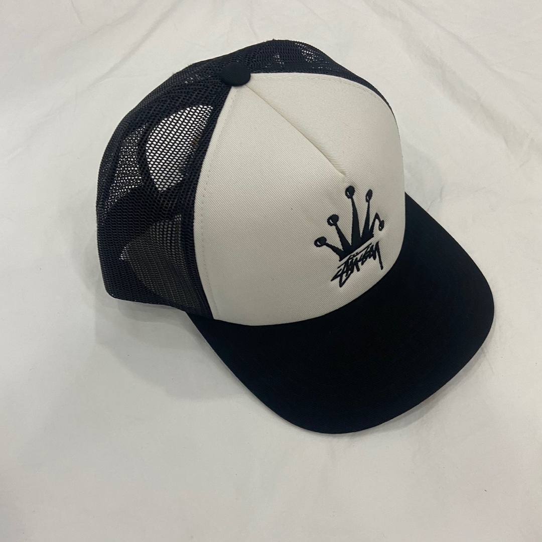 Stussy Crown Stock Trucker Cap Black 착용 스타일