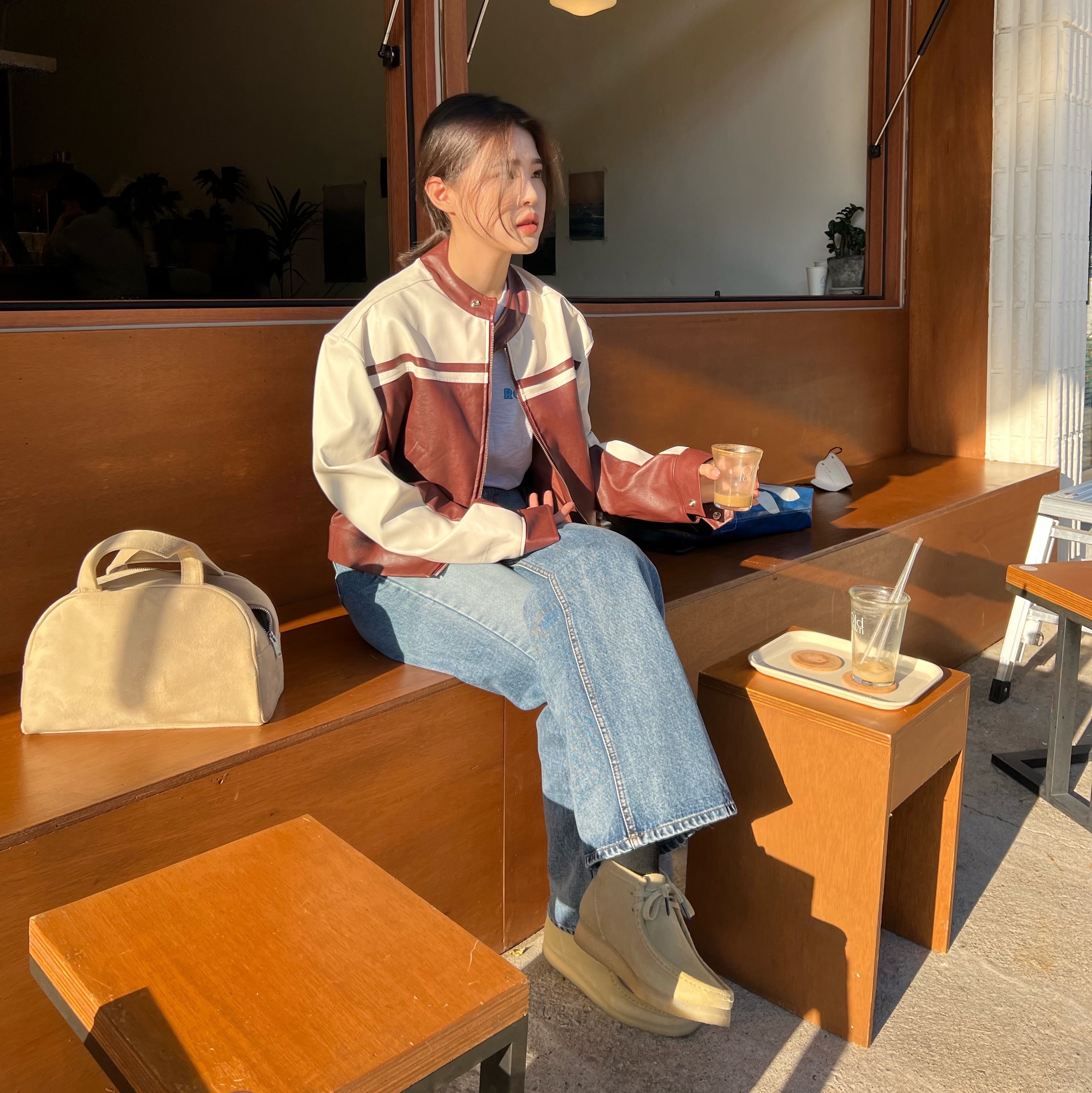 Clarks Wallabee Maple Suede 착용 스타일 - 1