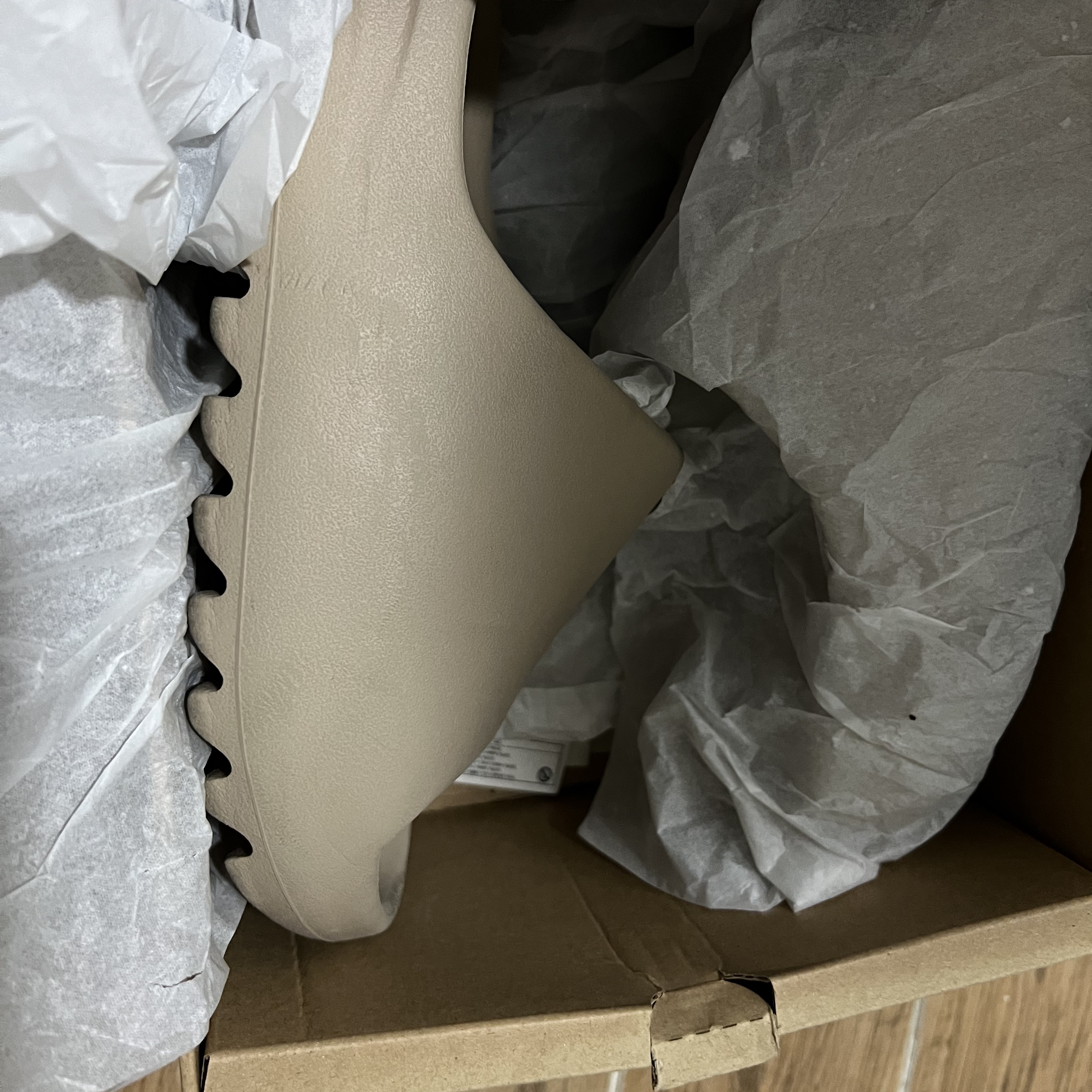 Adidas Yeezy Slide Pure - Re-Release Ver. 착용 스타일