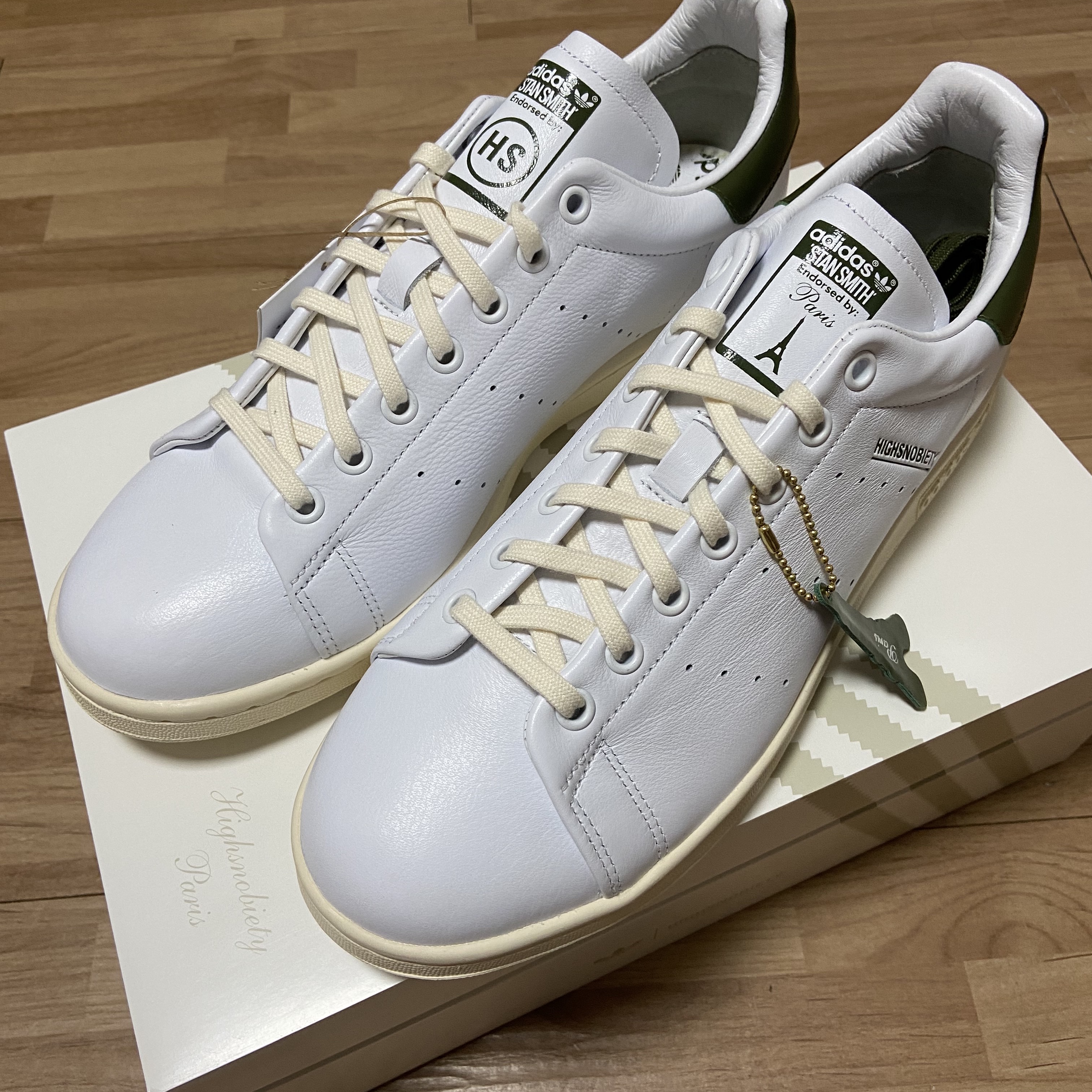 Adidas x Highsnobiety Stan Smith Cloud White 착용 스타일 - 1